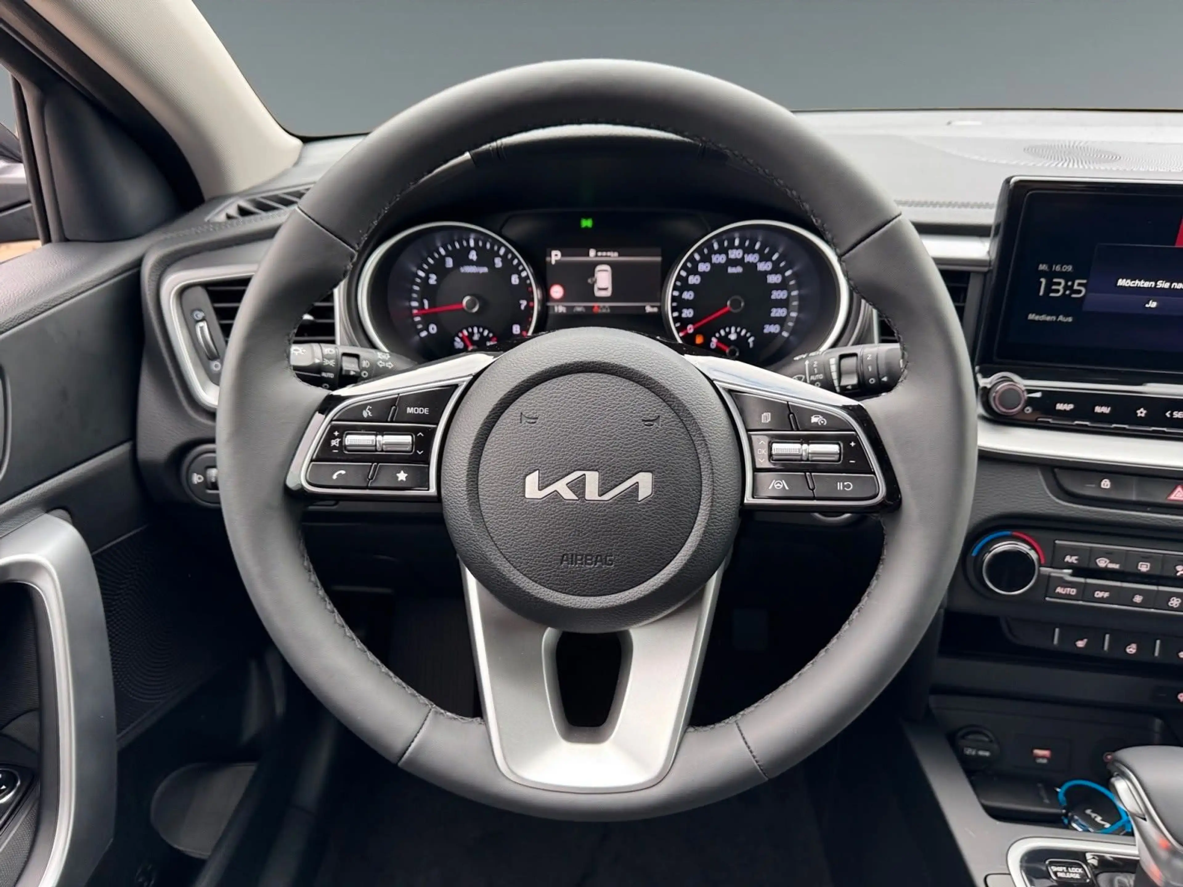 Kia Ceed SW / cee'd SW cee'd SW 1,5 T-GDI 7DCT Aut. Navi Sitz LED R.Cam — photo 11