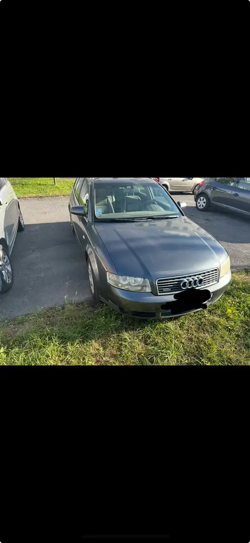Audi A4 - 1