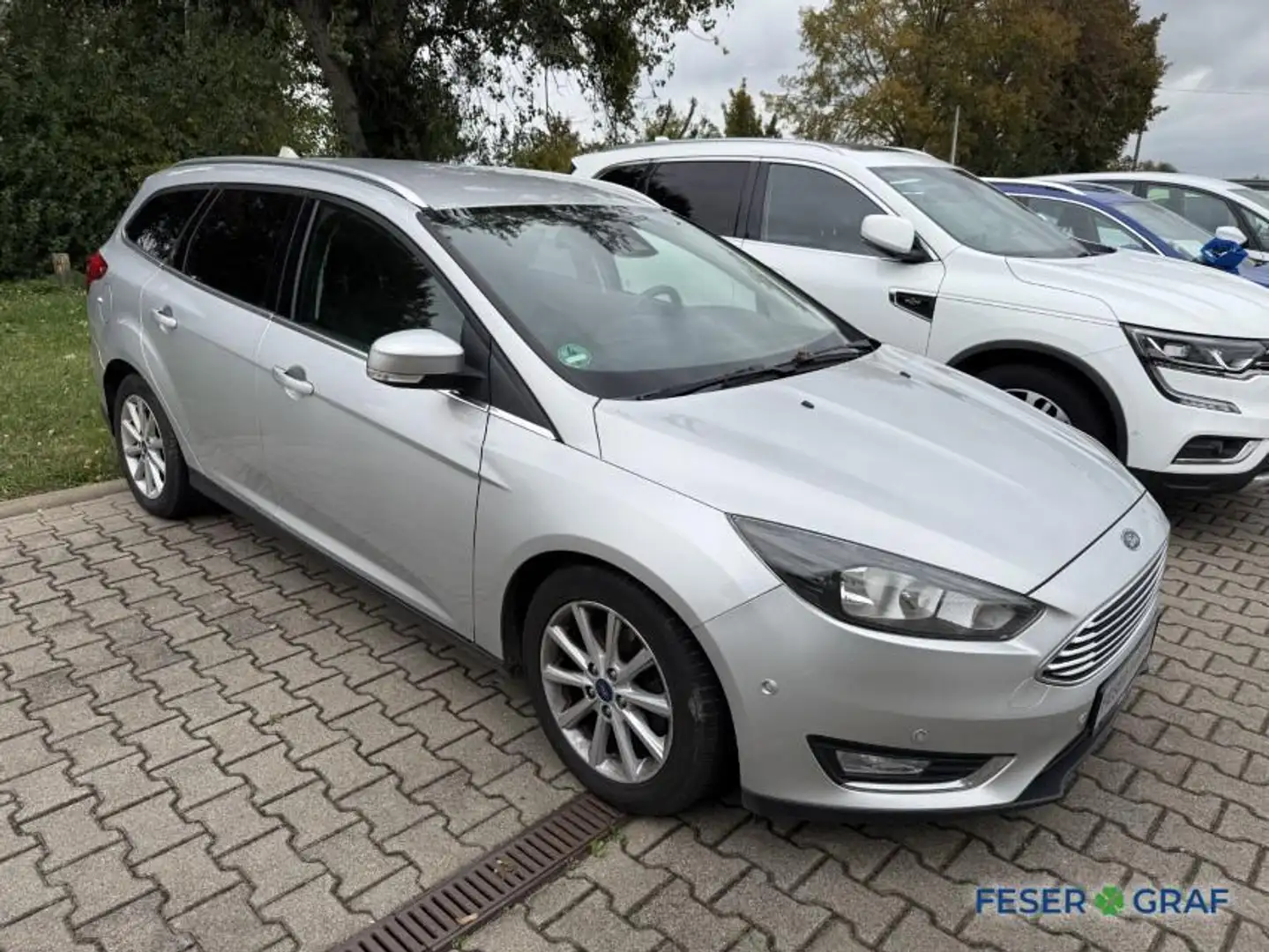 Ford Focus Turnier Autom.Titanium SHZ*RFK*AHK*Teilled Zilver - 2