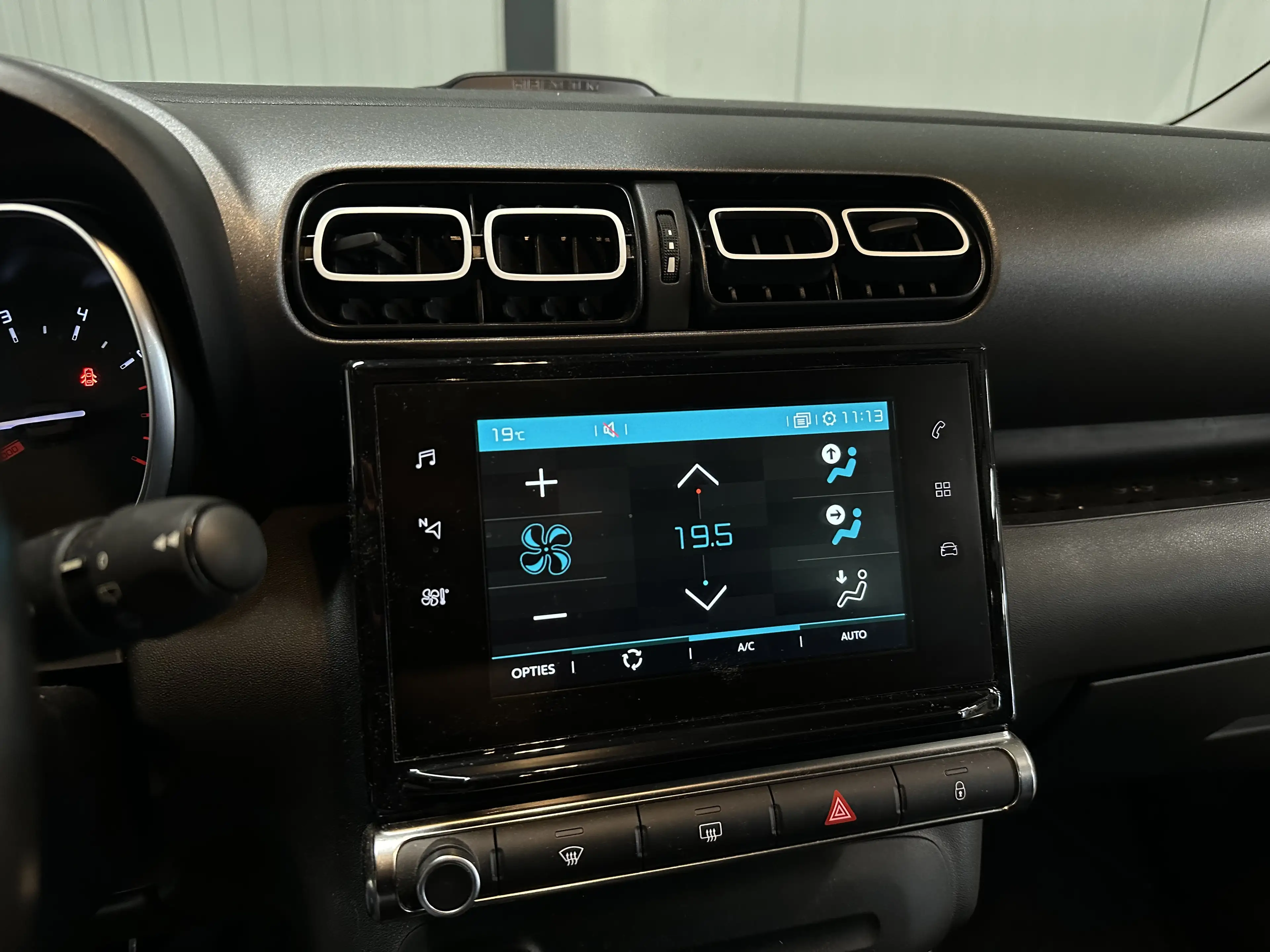 Citroen C3 Aircross 1.2 PureTech | S&S Shine | Navi | Camera | Trekhaa — photo 20