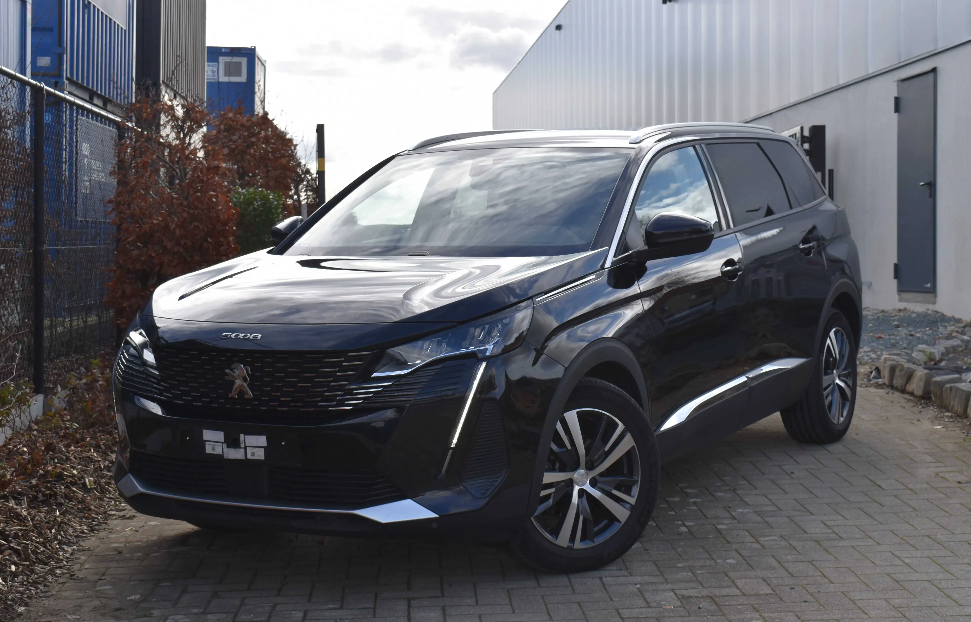 Peugeot 5008 1.2 EAT8 Allure 7 Places 50M km Carnet 2023
