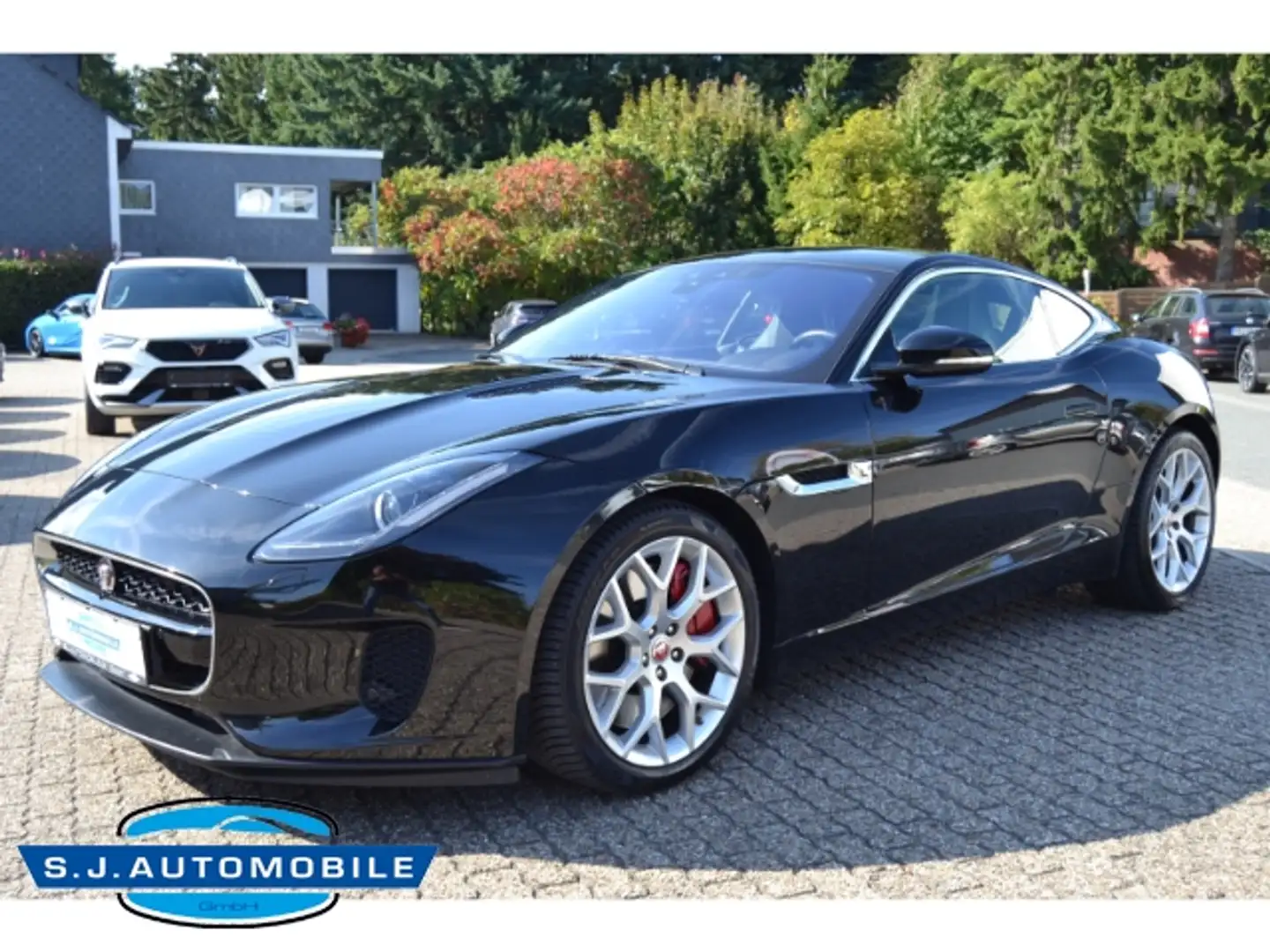 Jaguar F-Type Coupe P340 Pano,Navi,Rückfahrkamera,1.Hd. Negro - 1