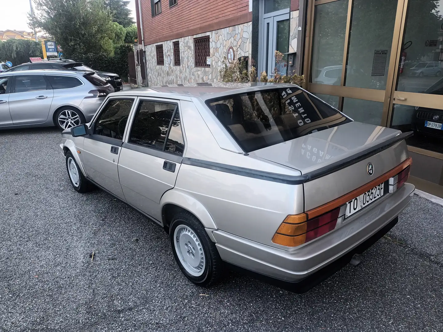 Alfa Romeo 75 1.8t PRIMA SERIE TARGHE ORIGINALI Alb - 2