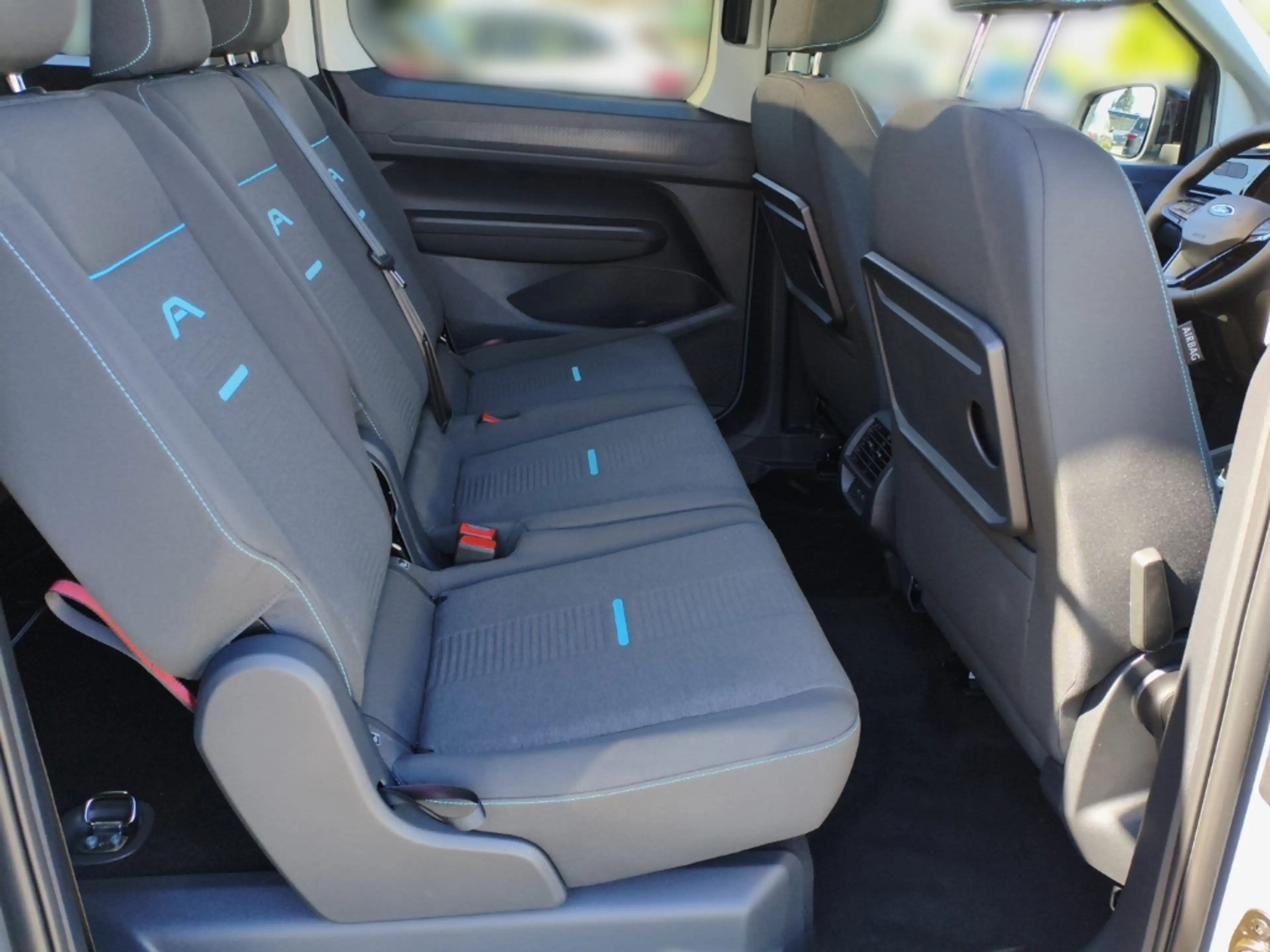 Ford Grand Tourneo PHEV Active Panorama Digitales Cockpit LED Apple C — photo 13