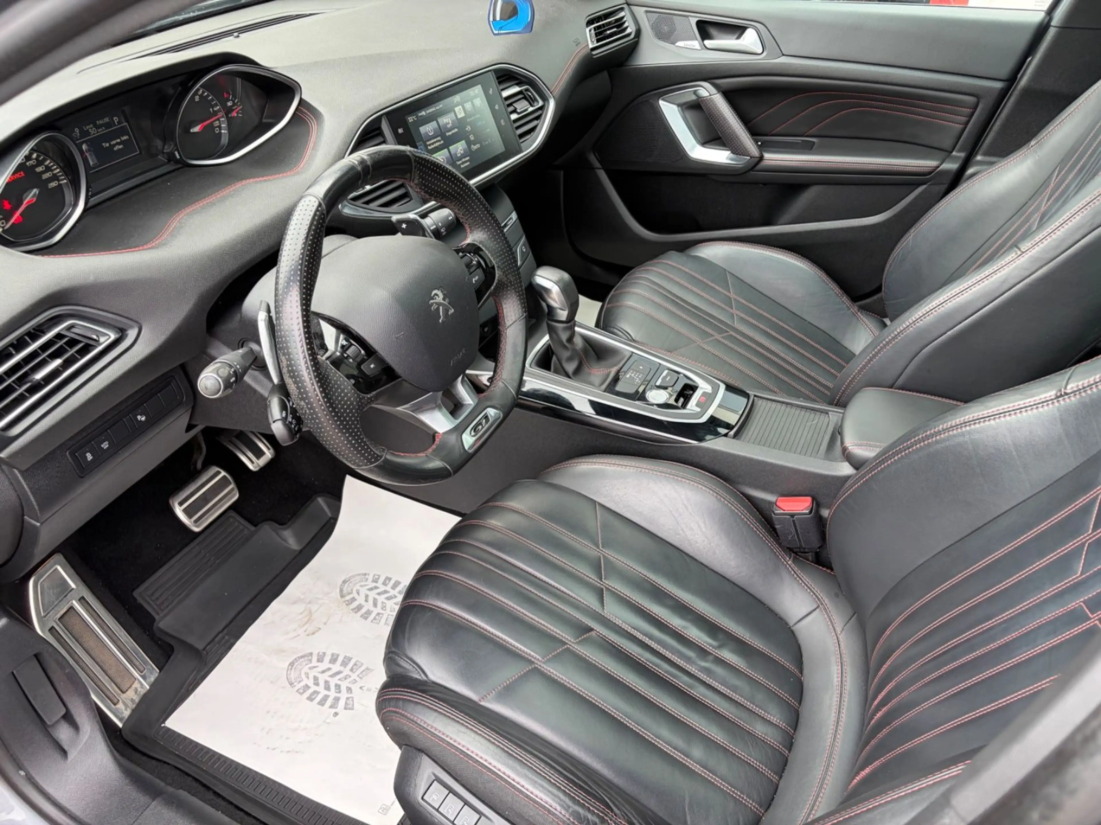 Peugeot 308 GT-Line *Totwinkel*Leder*Pano*Automatik — photo 15