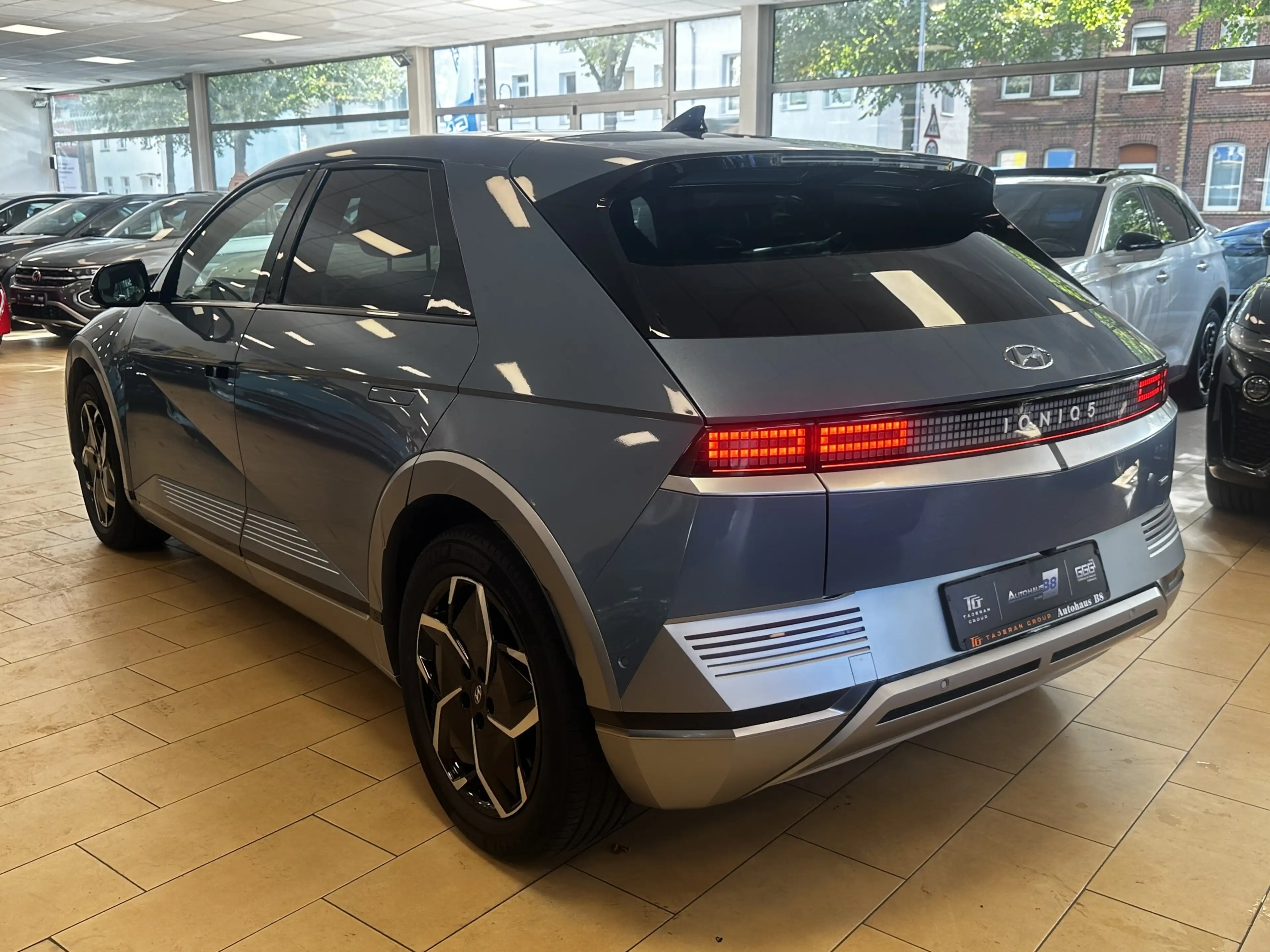 Hyundai IONIQ 5 Uniq*4WD*100%SOH*Garantie*Pano*360*NSCC* — photo 9