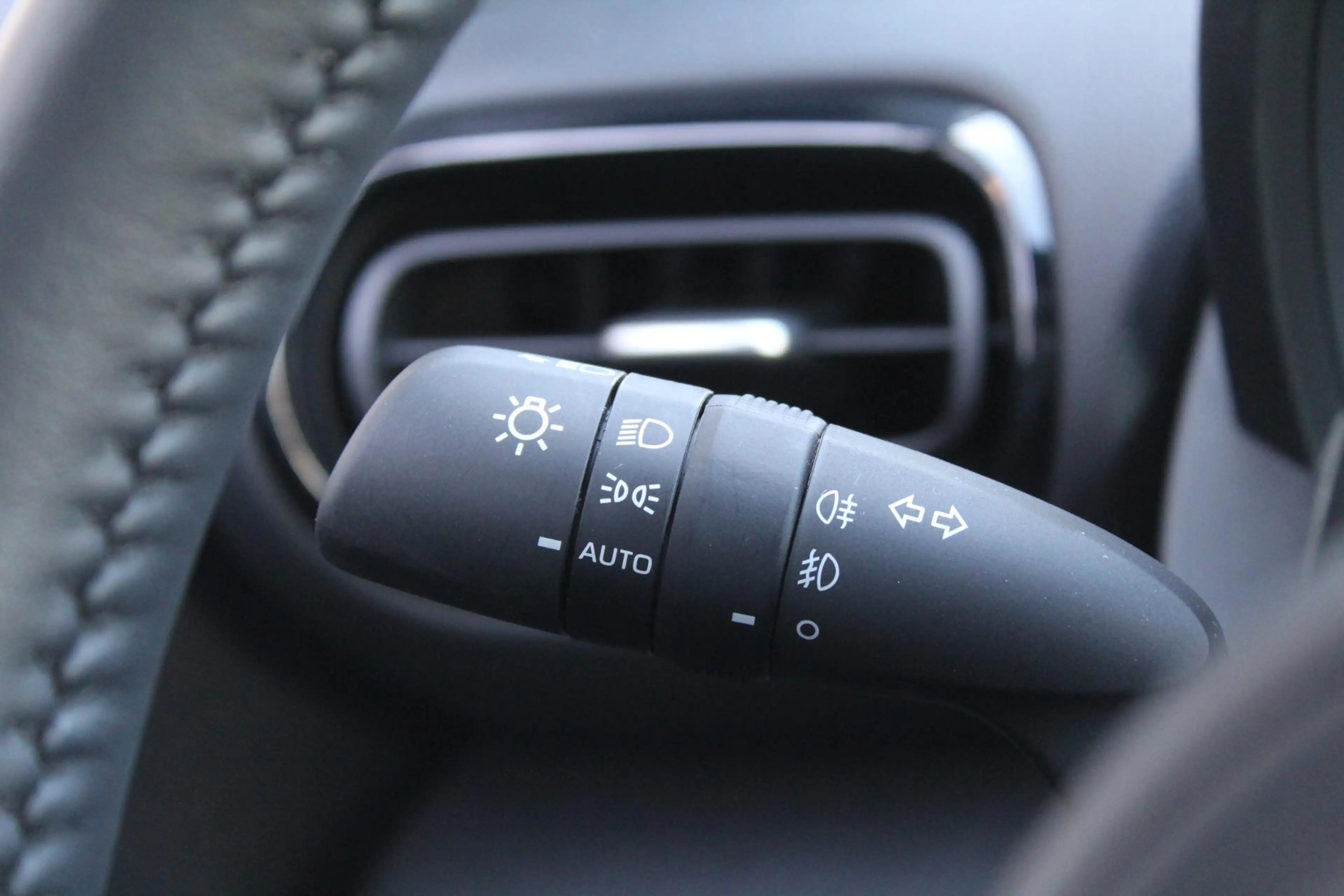 Toyota Yaris Cross 1.5 Hybrid 115 Dynamic Comfort Pack | Rijklaar | B — photo 23