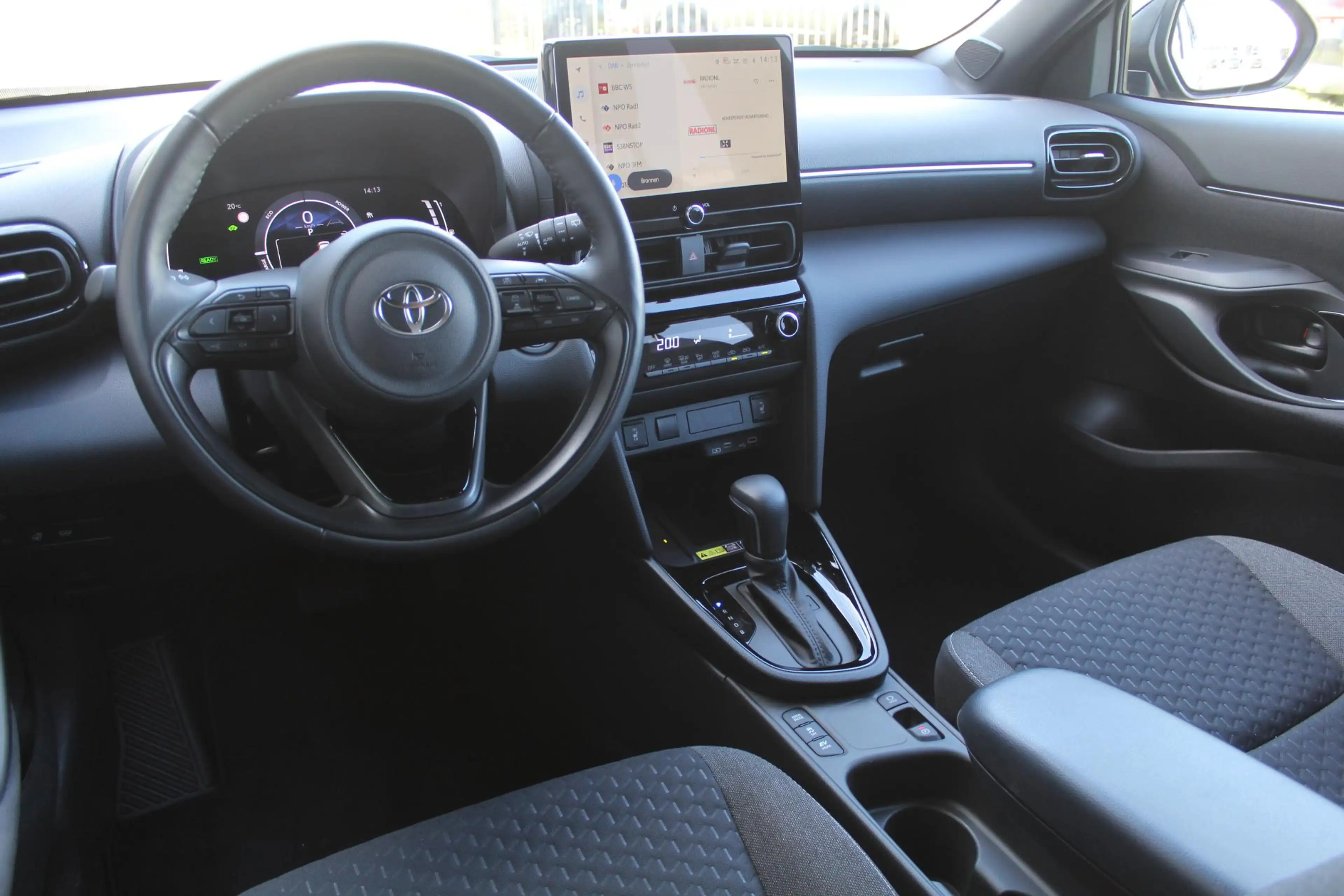 Toyota Yaris Cross 1.5 Hybrid 115 Dynamic Comfort Pack | Rijklaar | B — photo 2