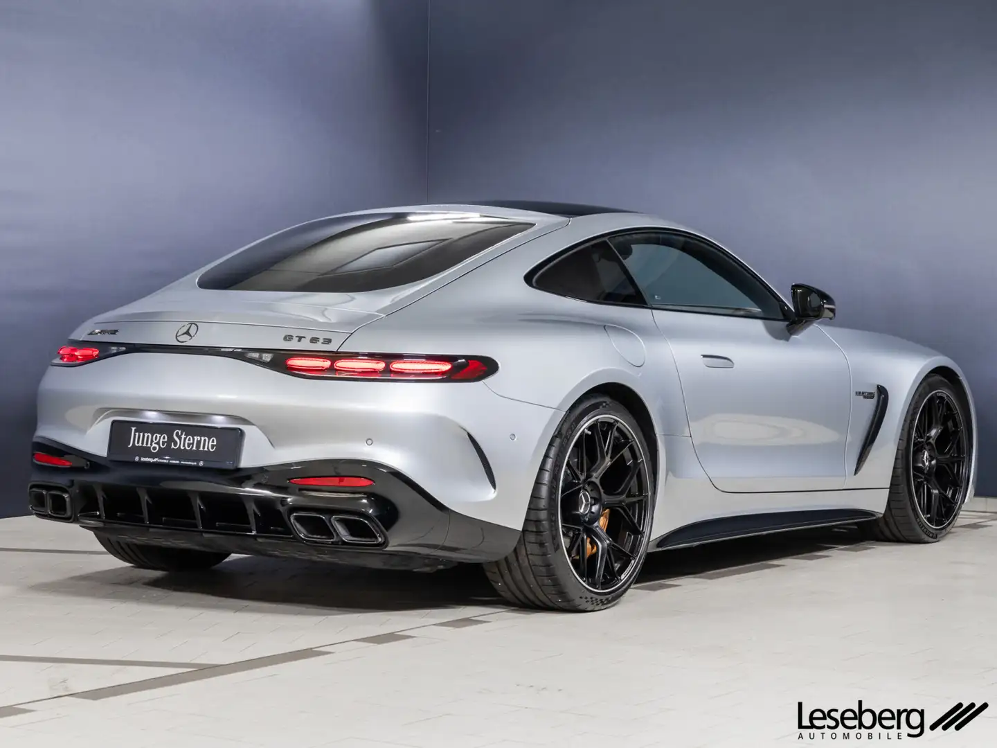 Mercedes-Benz AMG GT 63 4MATIC+ Digital Light/Panorama/ Distro./ 360° Silber - 2