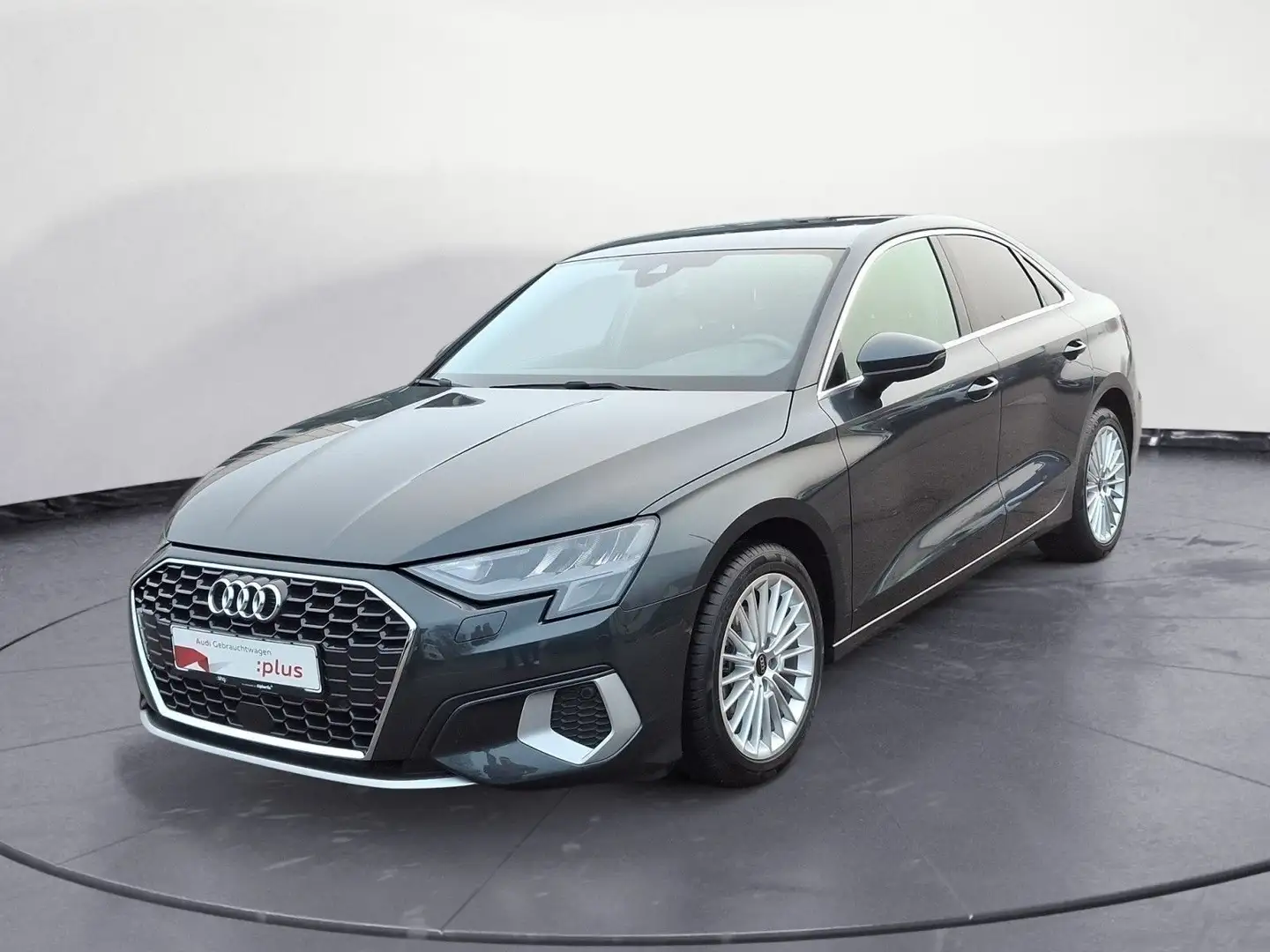 Audi A3 35 TFSI Limousine advanced Grau - 2