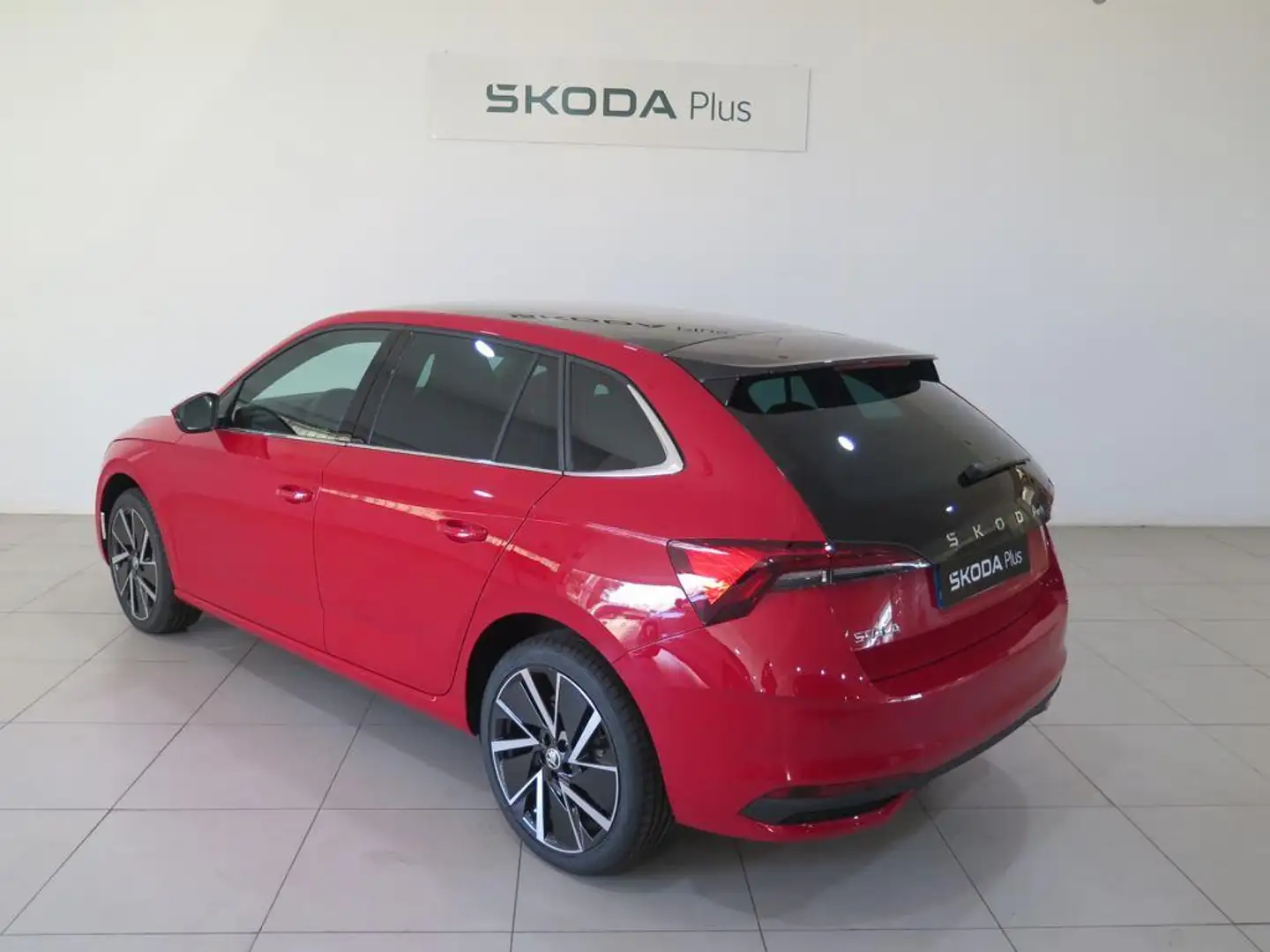 Skoda Scala 1.0 TSI Design 85kW Rojo - 2