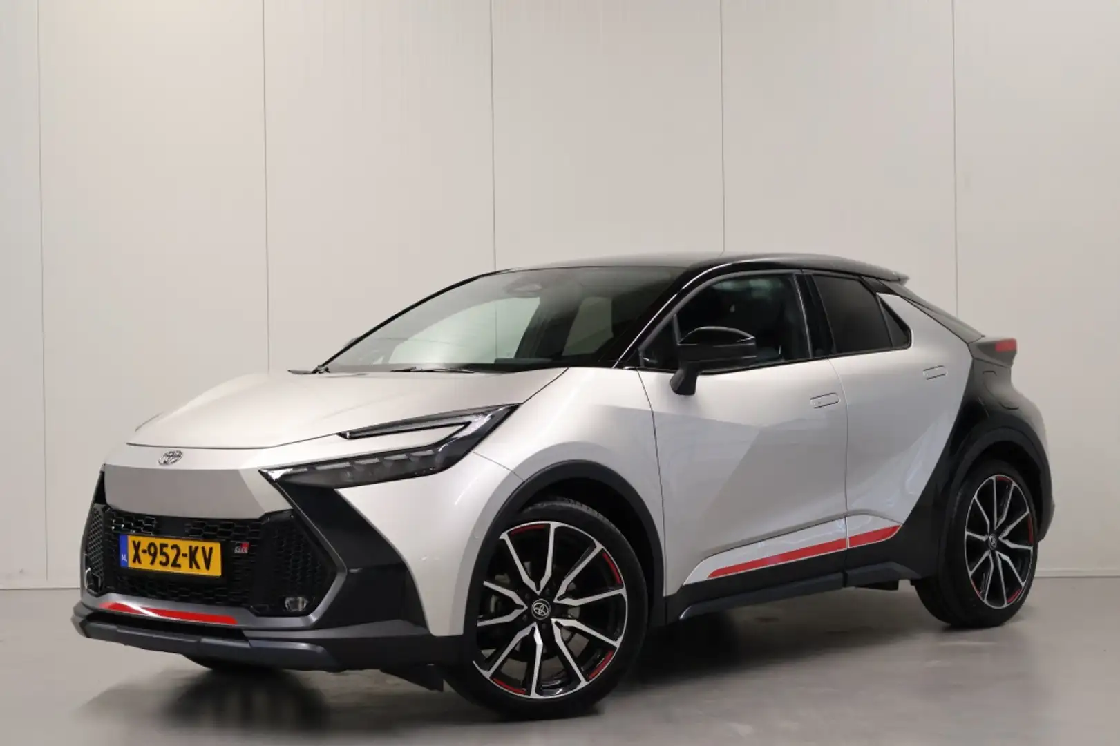 Toyota C-HR 2.0 Hybrid 200 GR Sport Premierè Edition Argent - 1