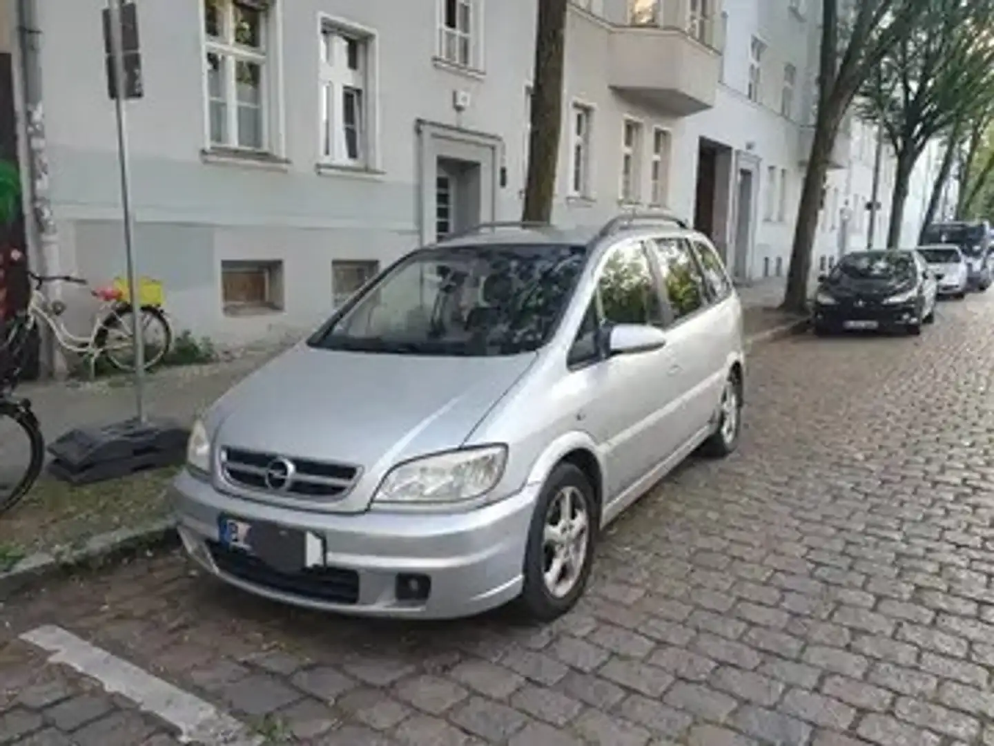 Opel Zafira 1.8 Grau - 1