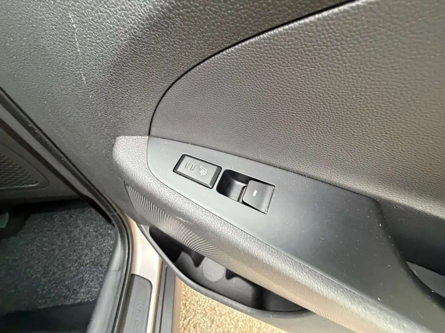 Hyundai TUCSON Todoterreno Manual de 5 Puertas Beige - 2