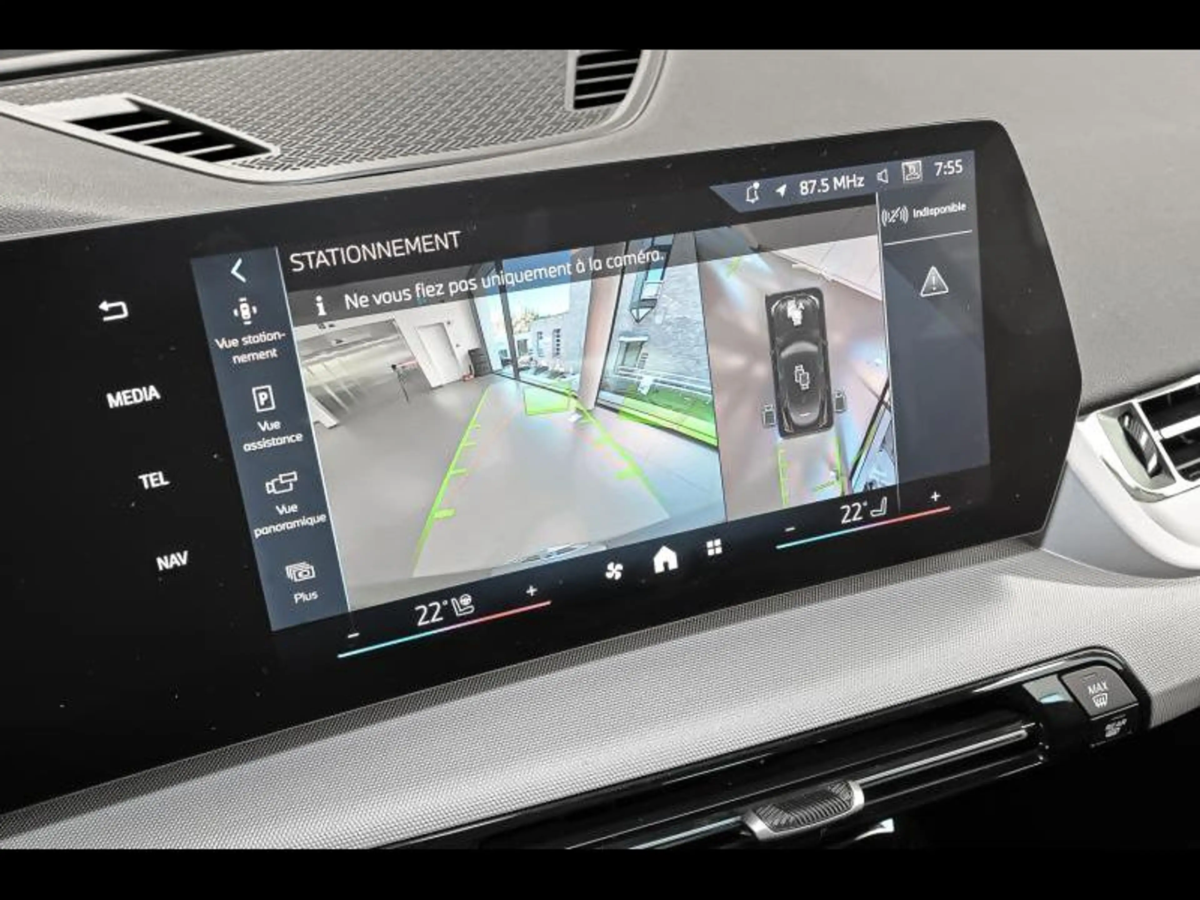 BMW X2 sDrive20i — photo 15