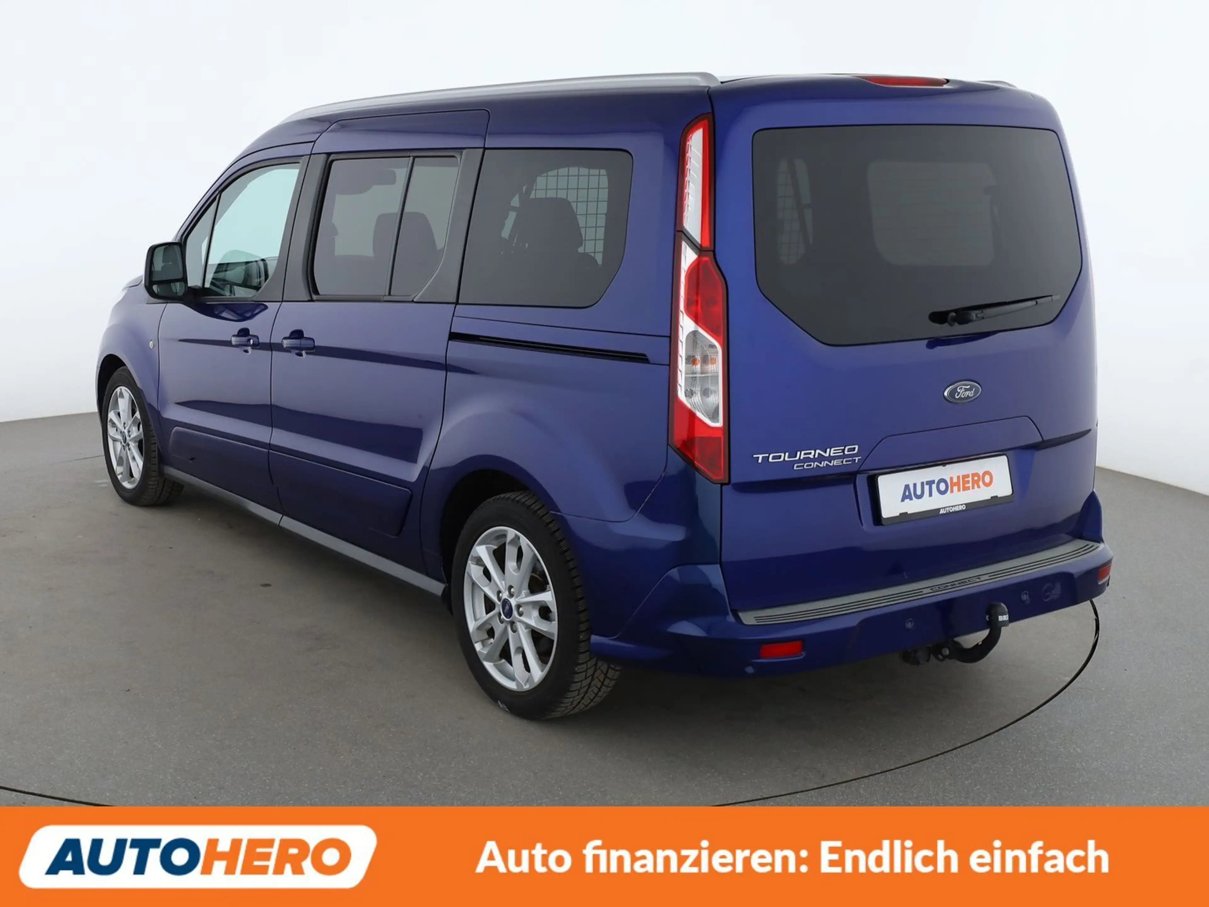 Ford Grand Tourneo 1.5 TDCi Titanium *TEMPO*PDC*SHZ*AHK* — photo 4