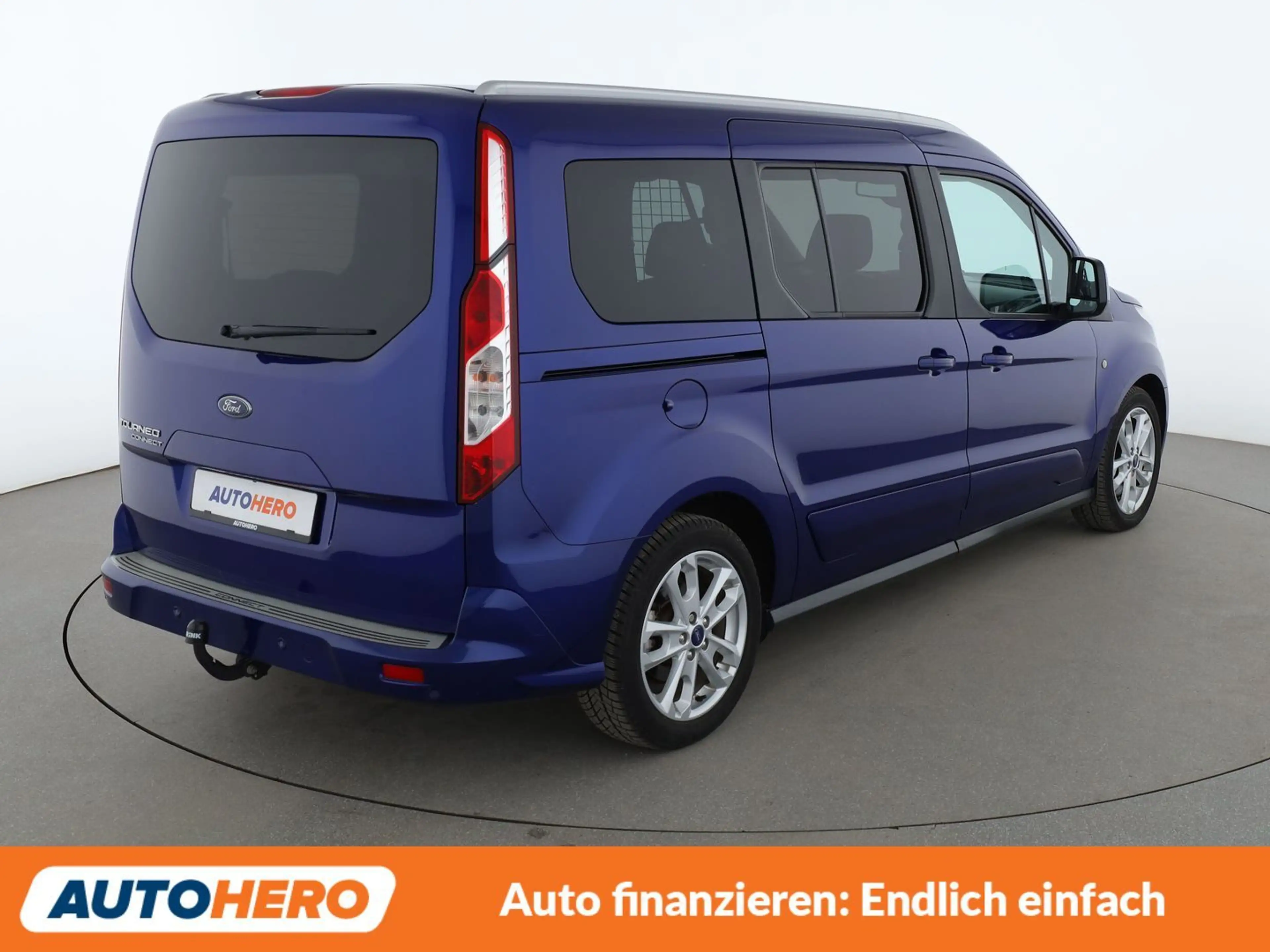 Ford Grand Tourneo 1.5 TDCi Titanium *TEMPO*PDC*SHZ*AHK* — photo 6