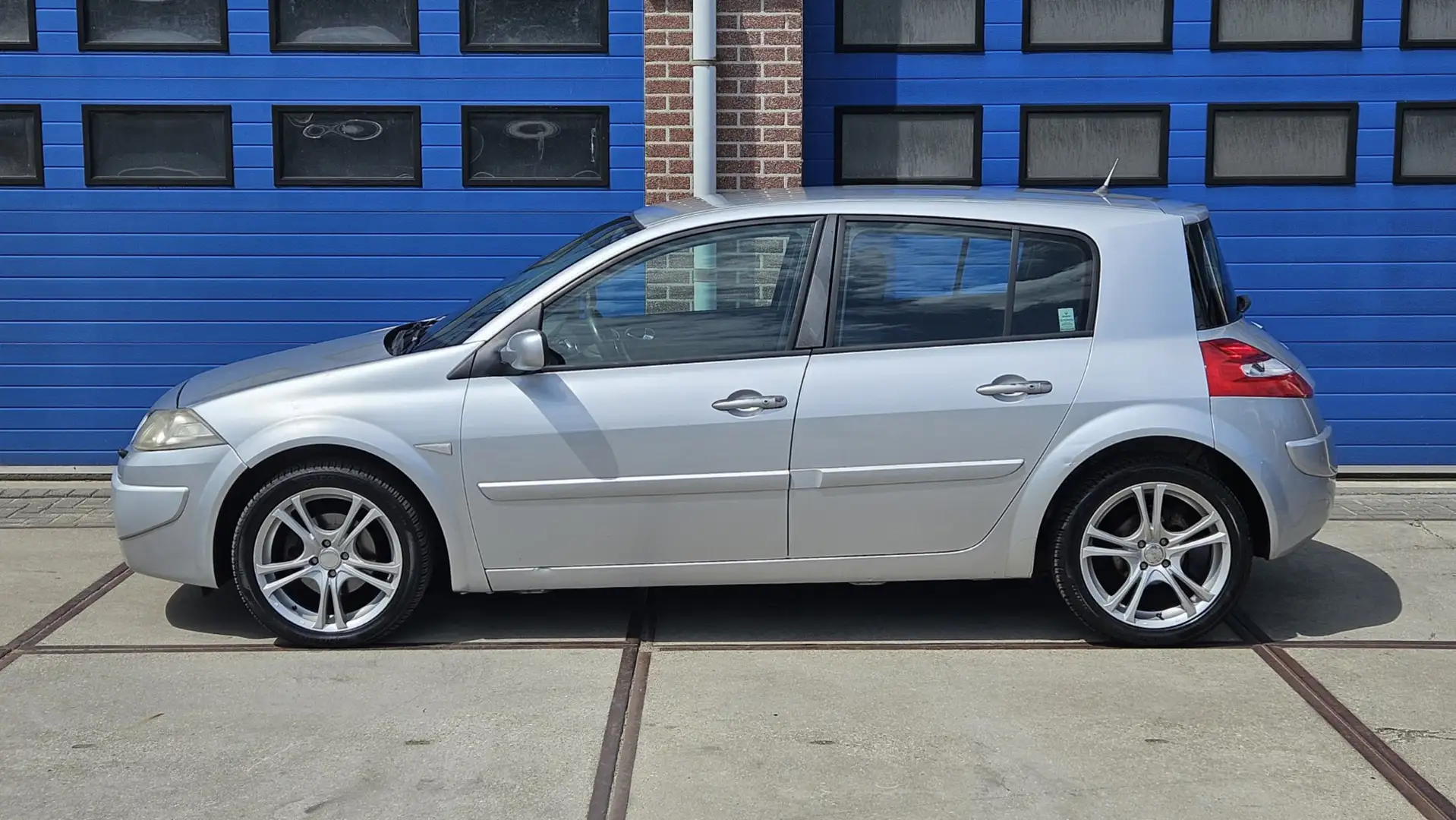 Renault Megane 1.6-16V Tech Line Automaat Zilver - 2