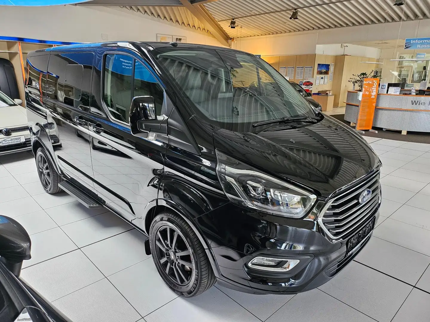 Ford Tourneo Custom TiTANIUM L1 NAVI LEDER XENON KAMERA PP AHK TEMPOMA Zwart - 2