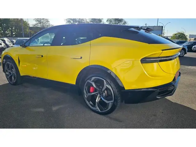 Lotus Eletre view 24