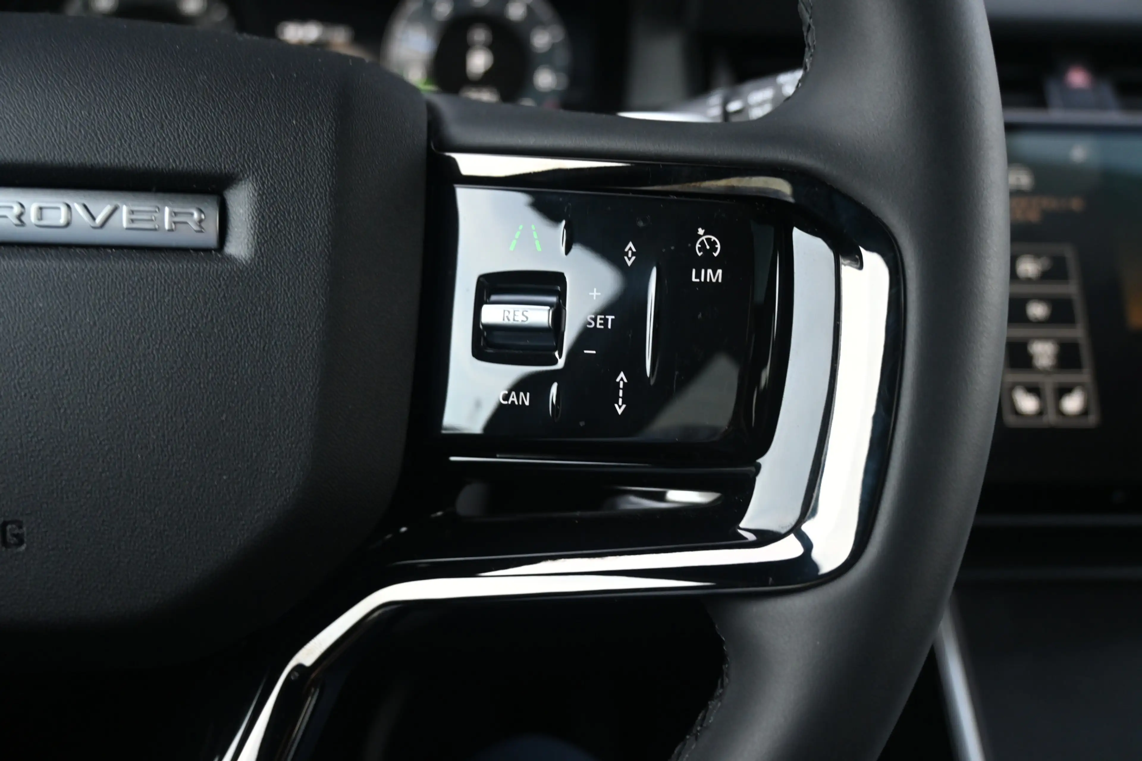 Land Rover Range Rover Evoque 1.5 P270e PHEV AWD S Edition — photo 19