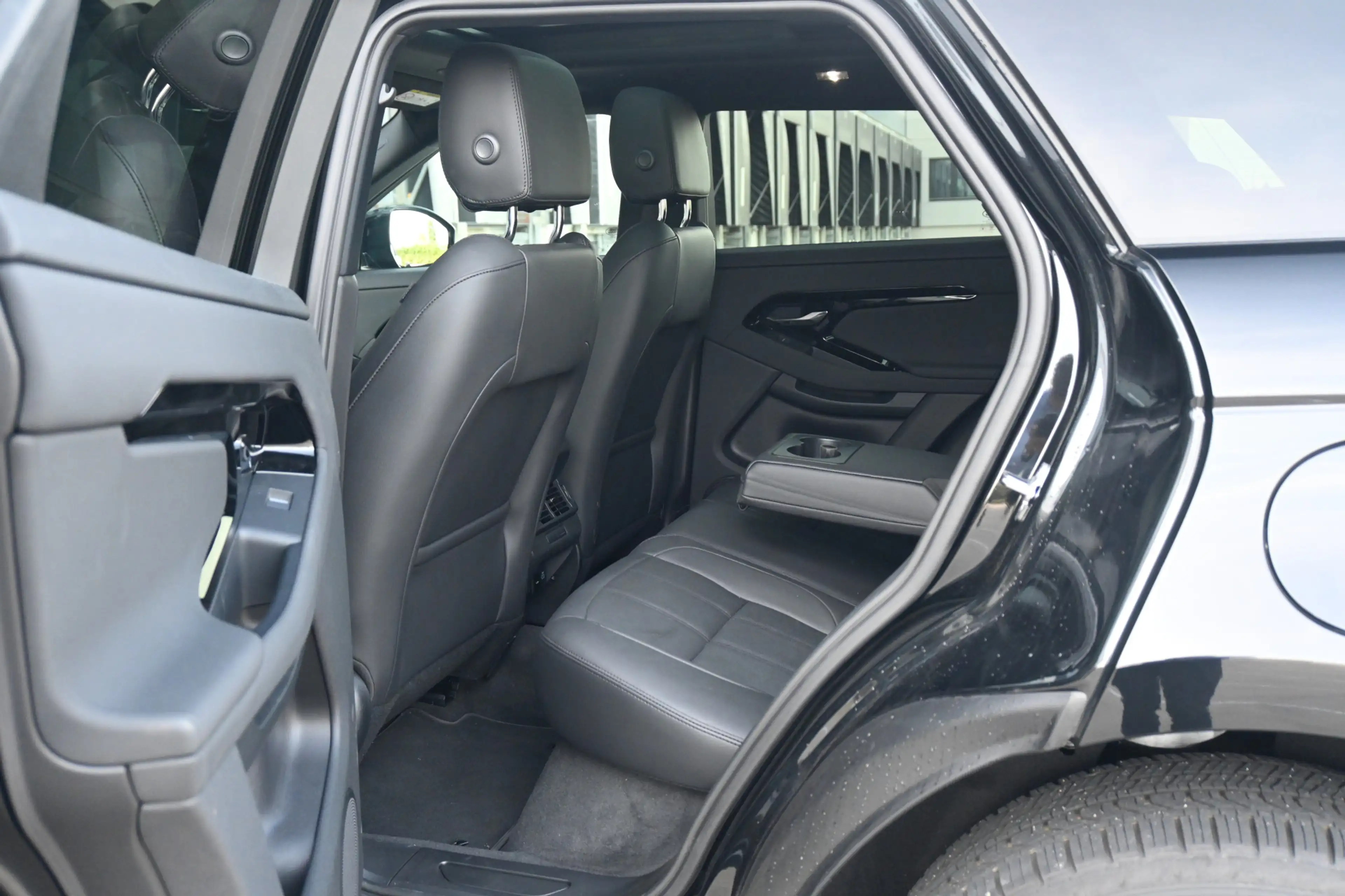 Land Rover Range Rover Evoque 1.5 P270e PHEV AWD S Edition — photo 7