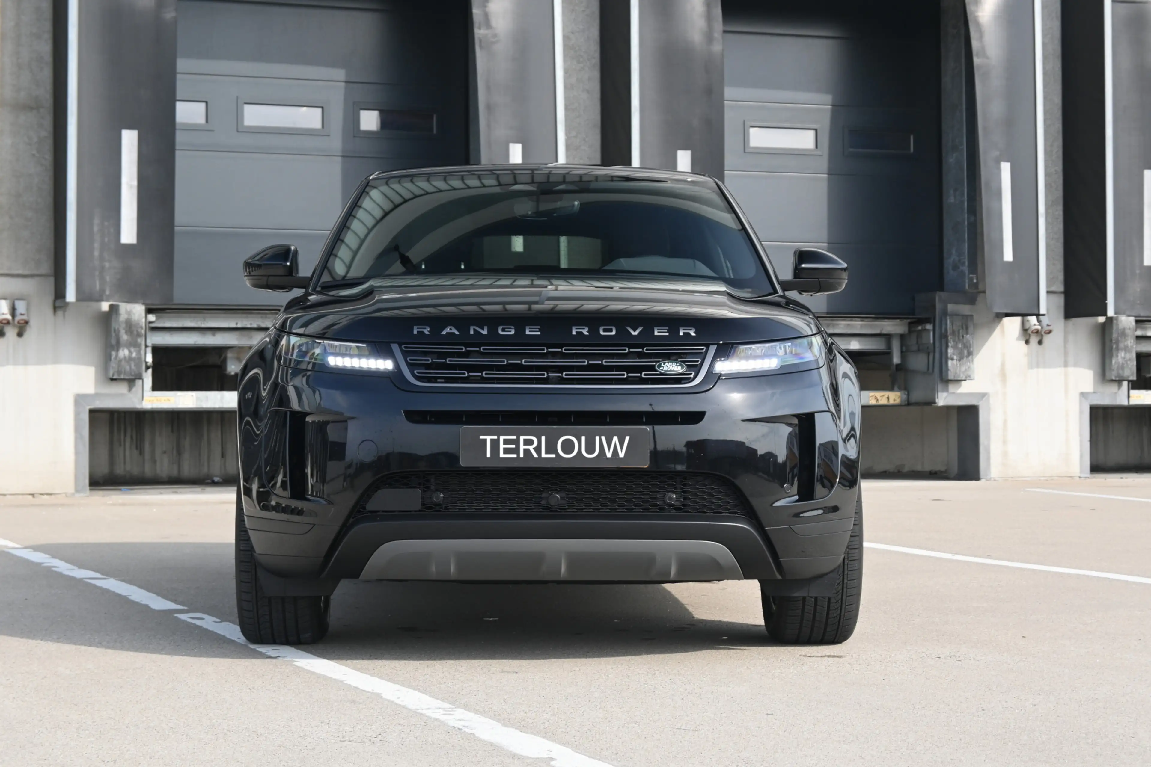 Land Rover Range Rover Evoque 1.5 P270e PHEV AWD S Edition — photo 5