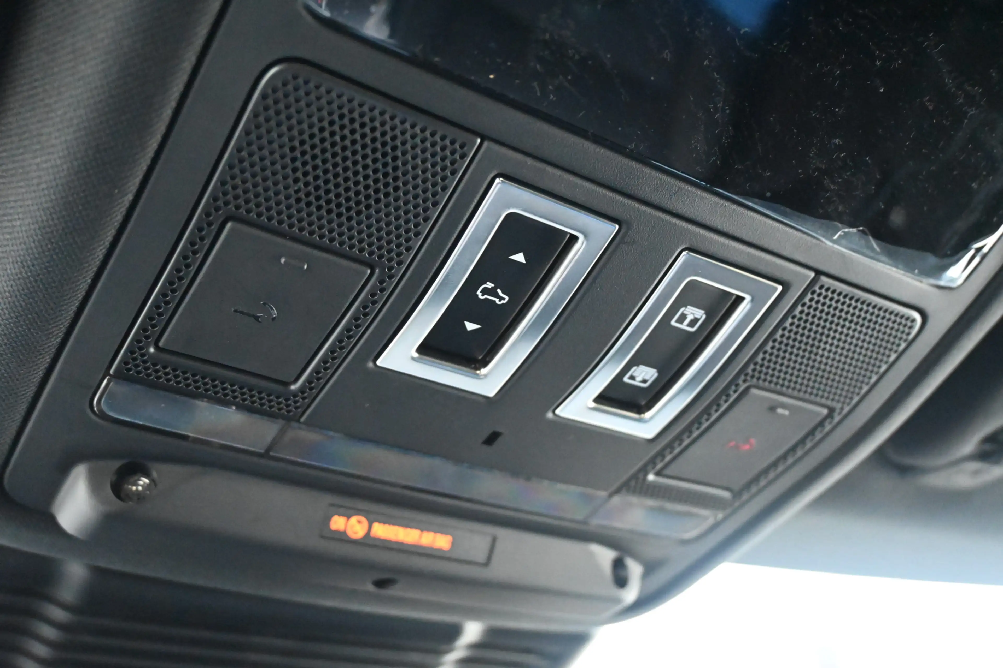 Land Rover Range Rover Evoque 1.5 P270e PHEV AWD S Edition — photo 20