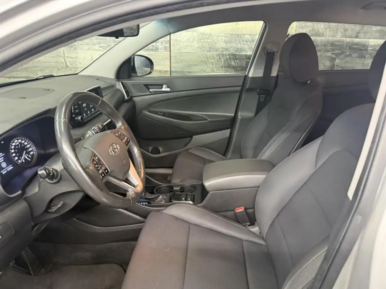 Hyundai TUCSON снимка Hyundai TUCSON