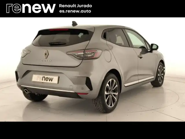 Renault Clio view 2