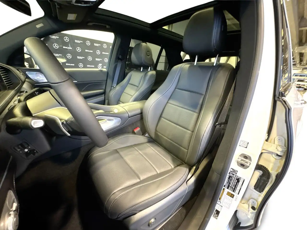 Mercedes-Benz GLE снимка Mercedes-Benz GLE