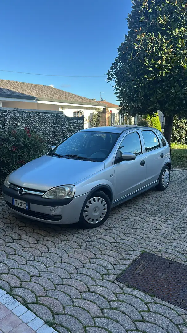 Opel Corsa 5p 1.7d Edition2000 - 1