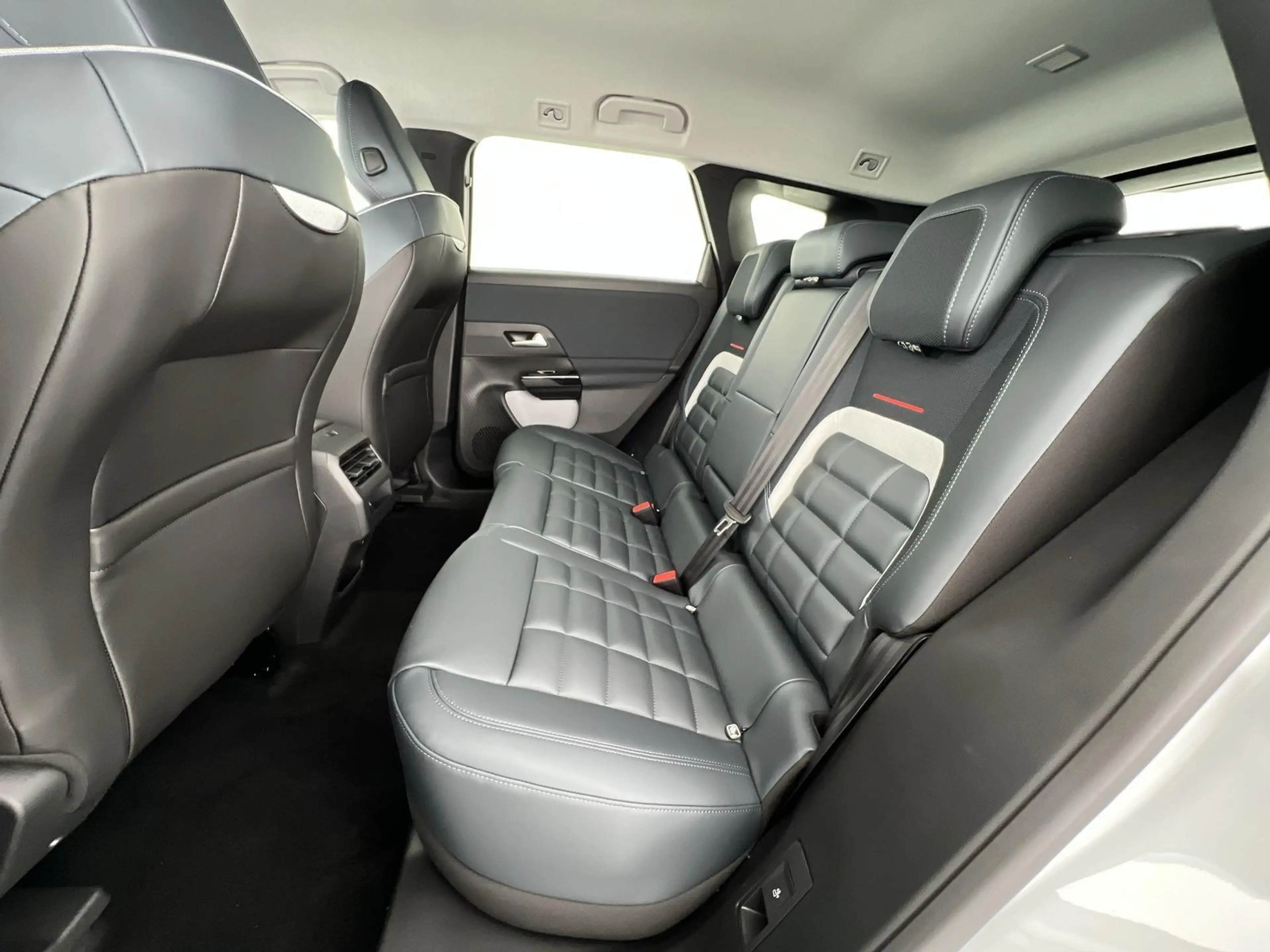 Citroen C5 Aircross E-C5 Aircross MAX*NAVI*SHZ*360°K*uvm — photo 9