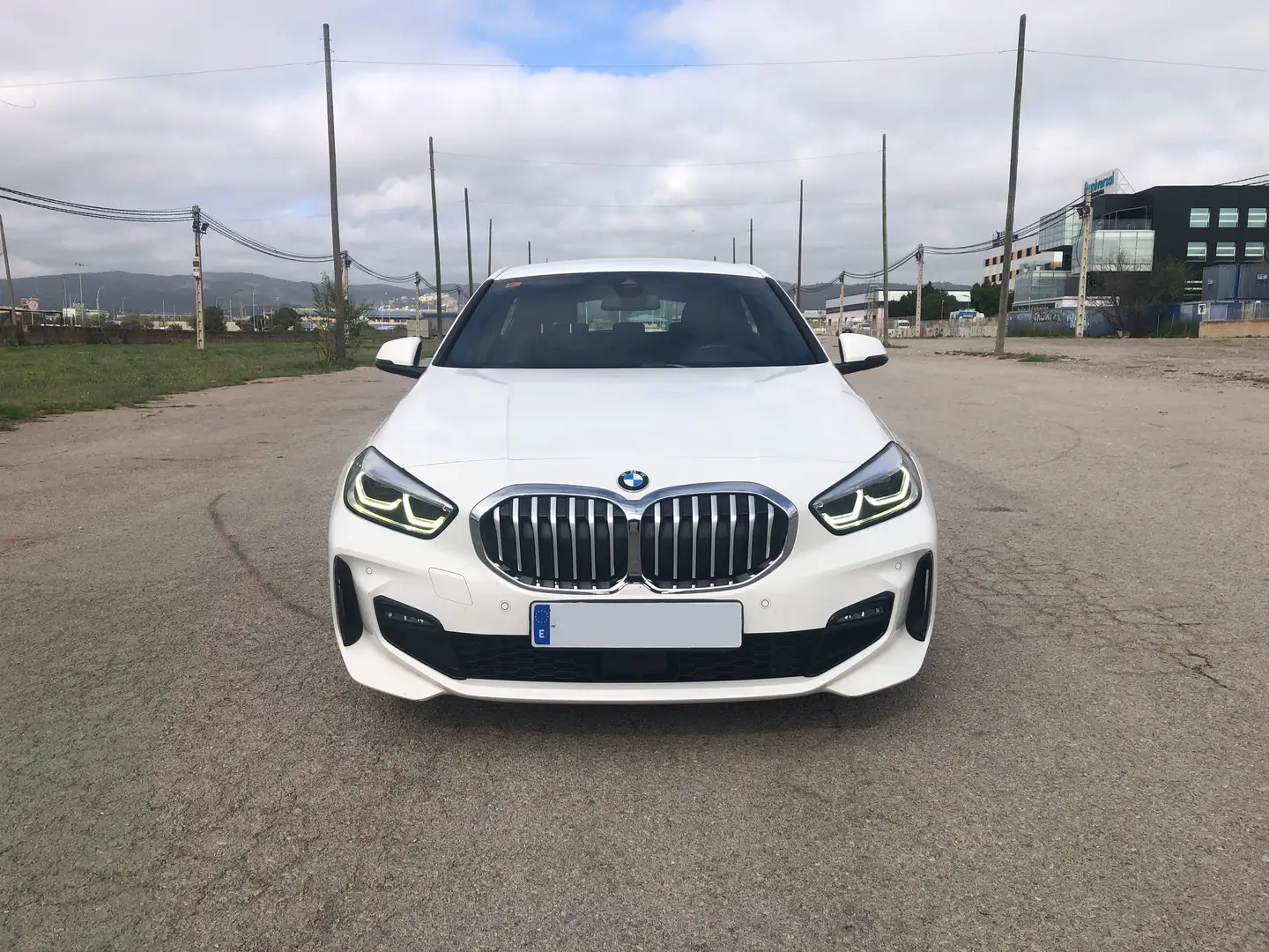 BMW 118 118iA Pack Aerodinámico Sport Blanco - 1