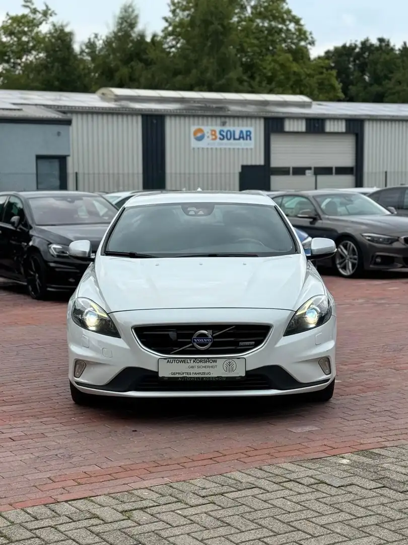 Volvo V40 R-DESIGN *XENON *KAMERA *ACC *BLIS *SHZ Weiß - 2