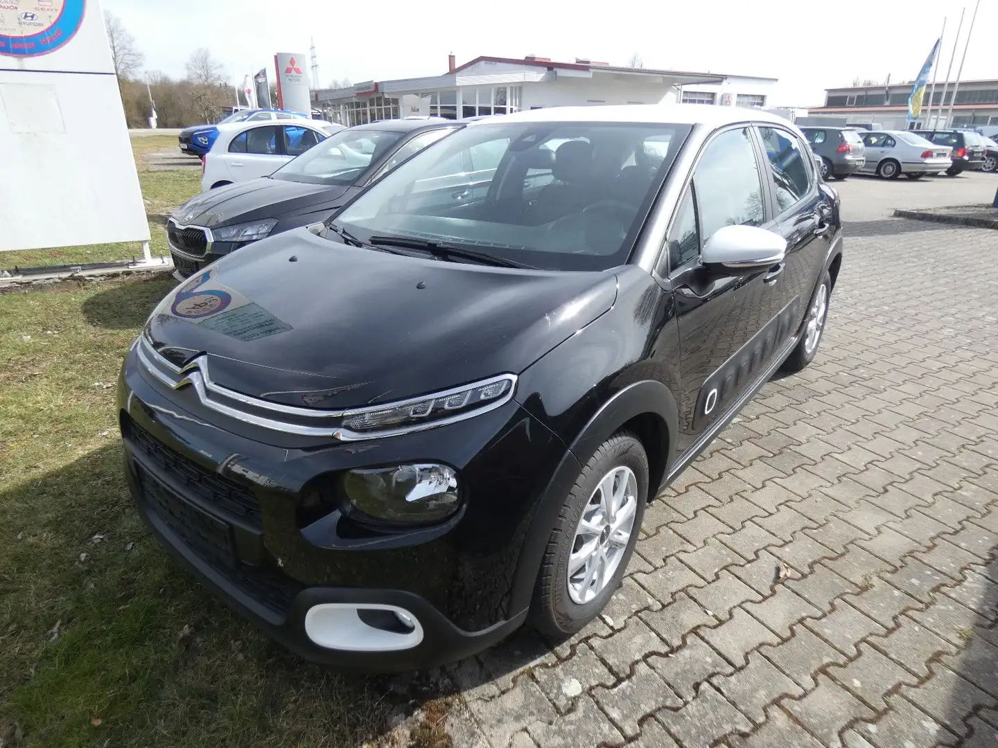 Citroen C3 Feel Schwarz - 1