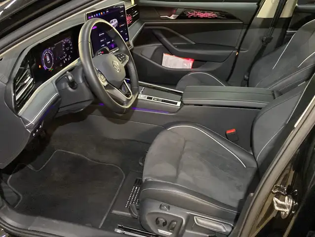 Volkswagen Passat view 6