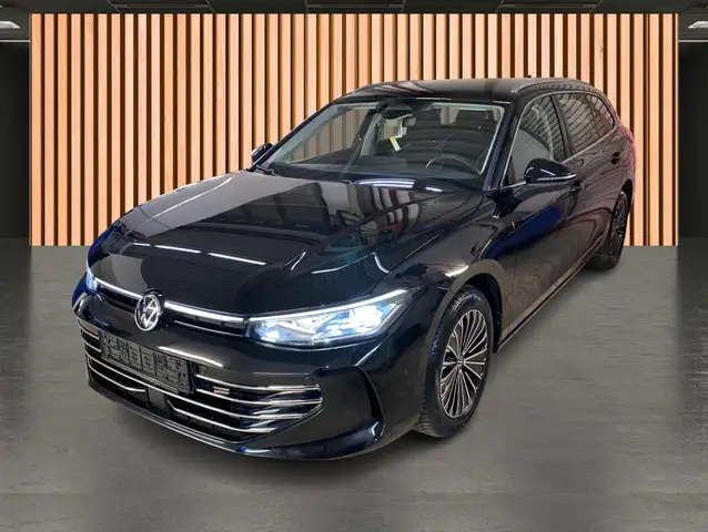 Volkswagen Passat view 2