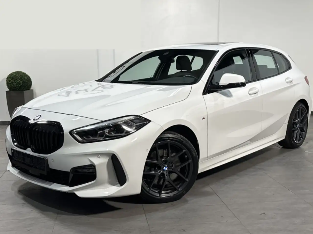 BMW 120