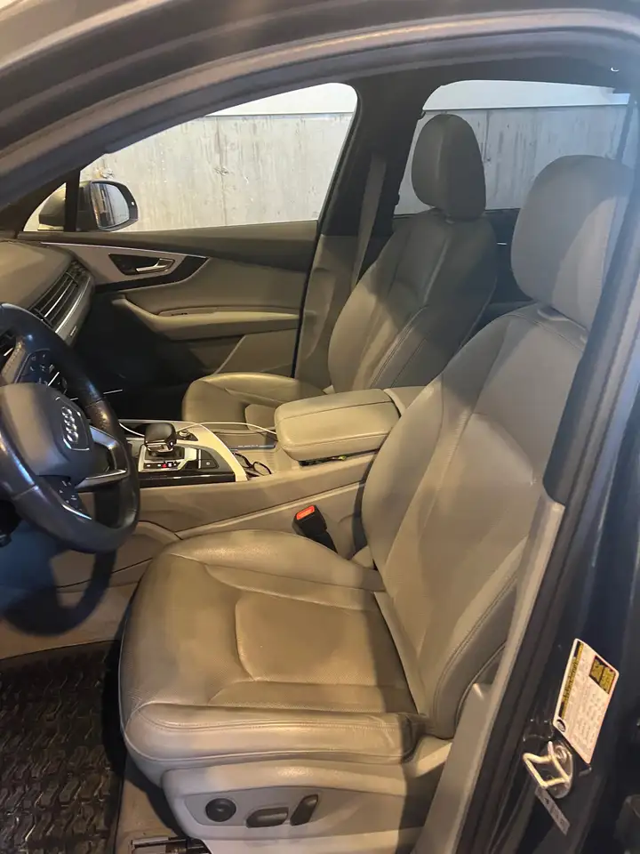 Audi Q7 снимка Audi Q7
