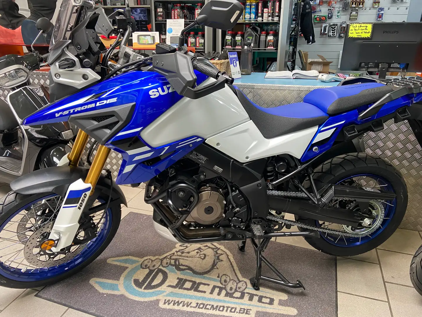 Suzuki V-Strom 1050DE Синий - 2