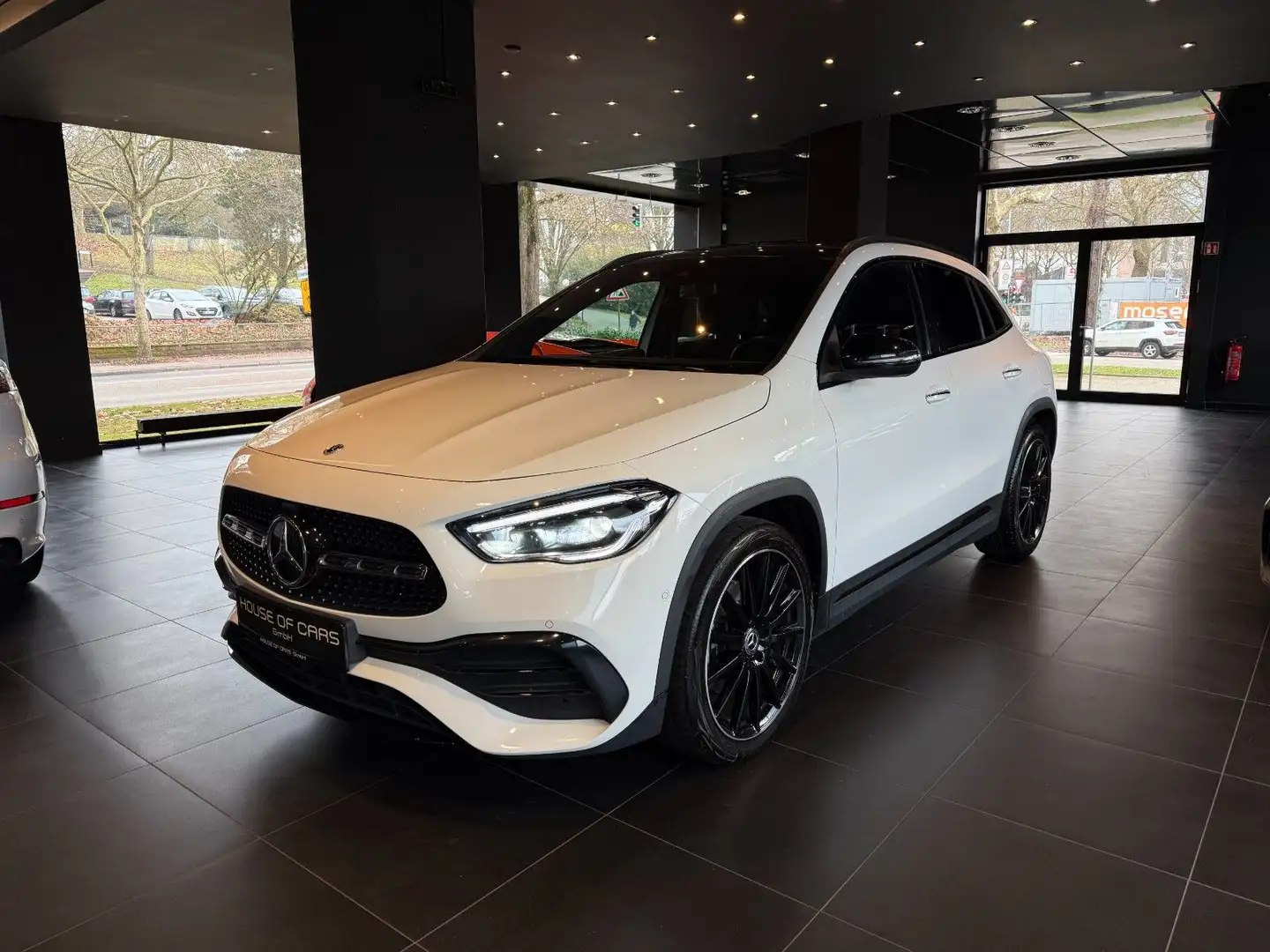 Mercedes-Benz GLA 200 AMG*LED*Pano*Widescreen*Ambiente*Kamera Blanc - 1