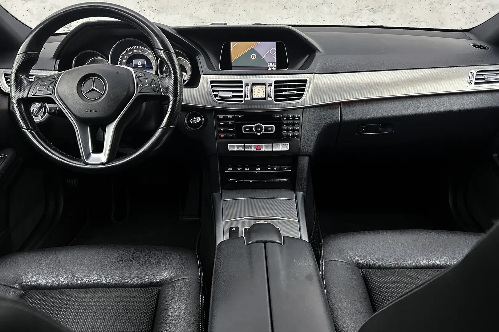 Mercedes-Benz E 200 Estate Edition Sport Avantgarde | Leder | LED | Sp Grau - 2