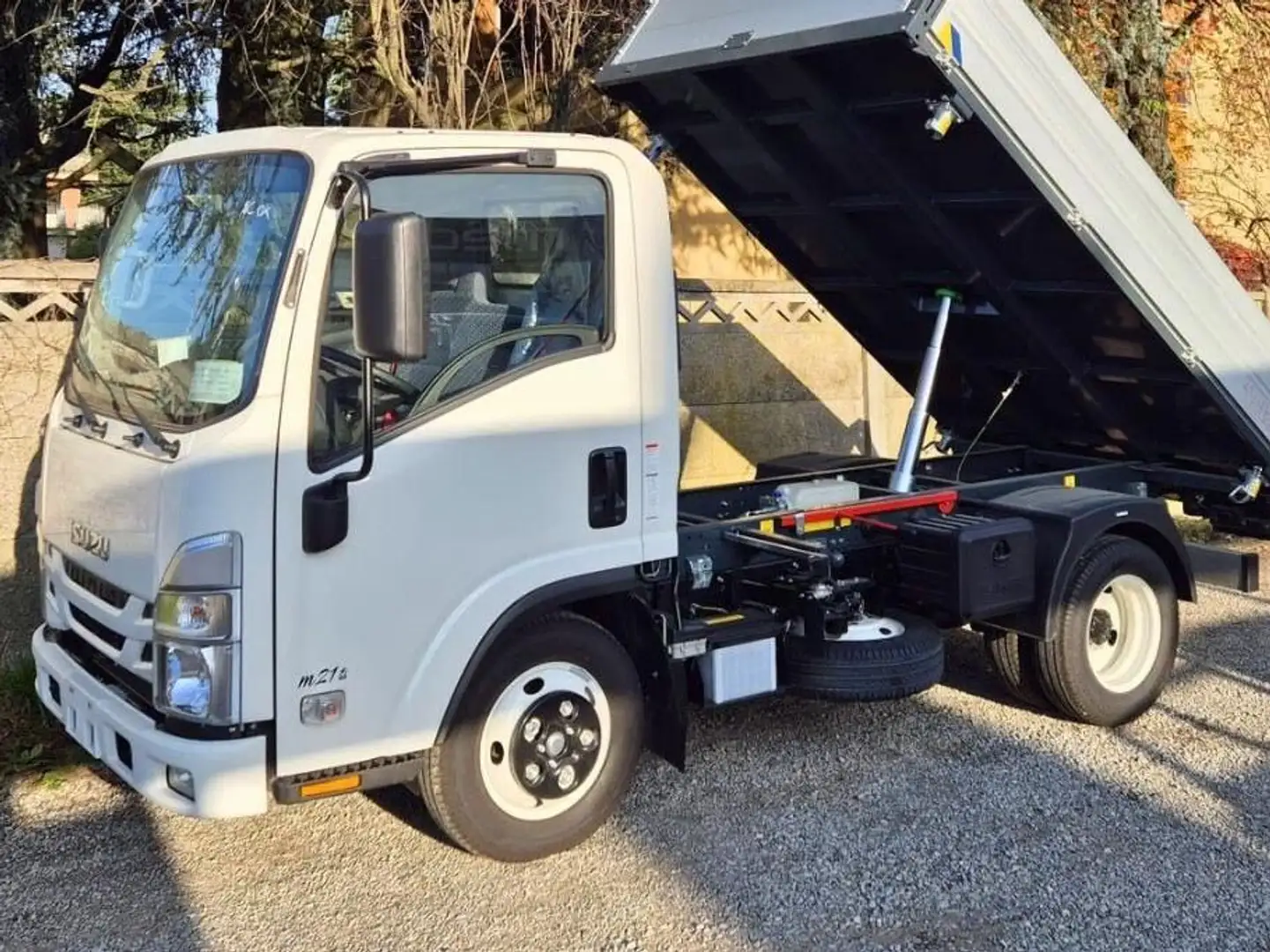 Isuzu M21T 1.9TD 120CV - Cassone Ribaltabile Trilaterale Blanc - 2