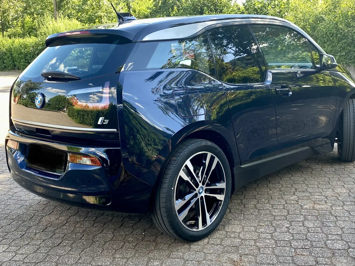 BMW i3 (120 Ah) LED, WP, Navi, 20“, Shzg, PDC, Top! - 1