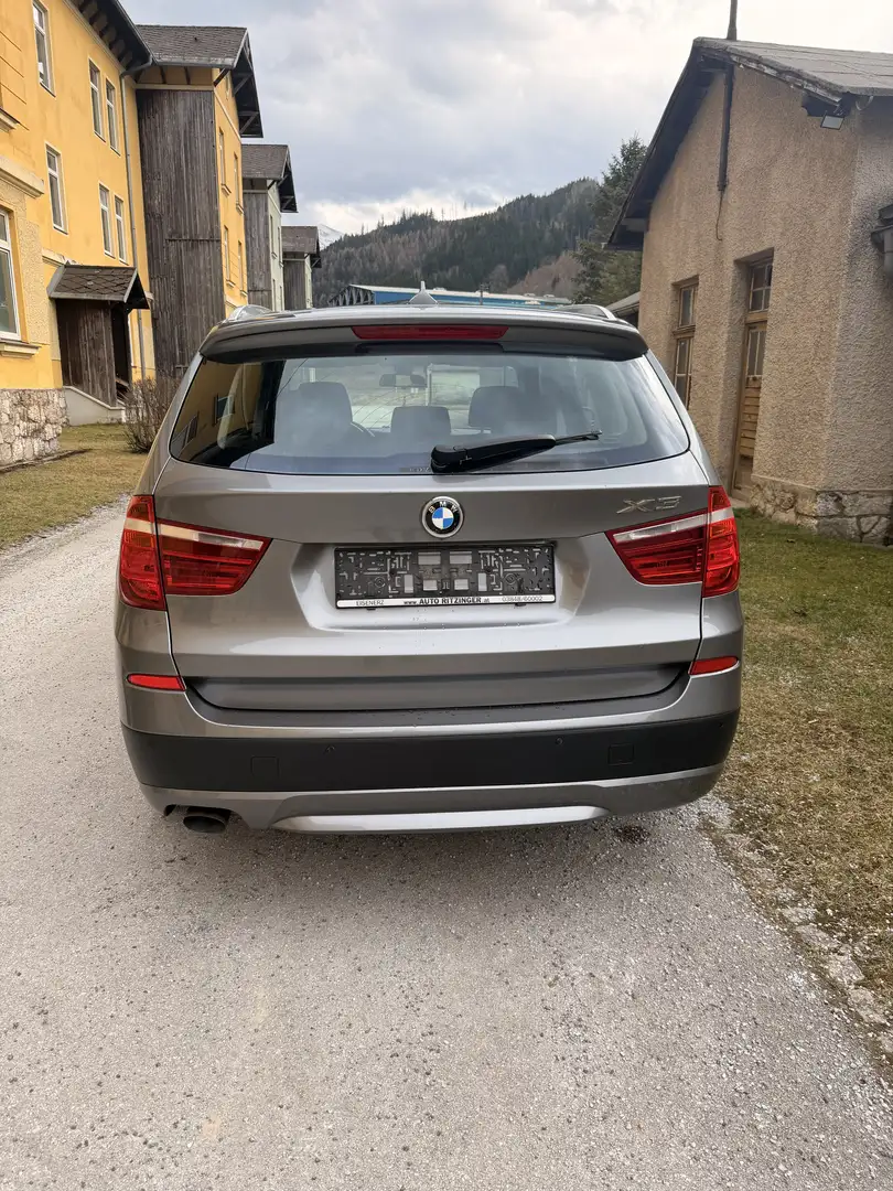 BMW X3 xDrive20d Österreich-Paket Aut. Blau - 2