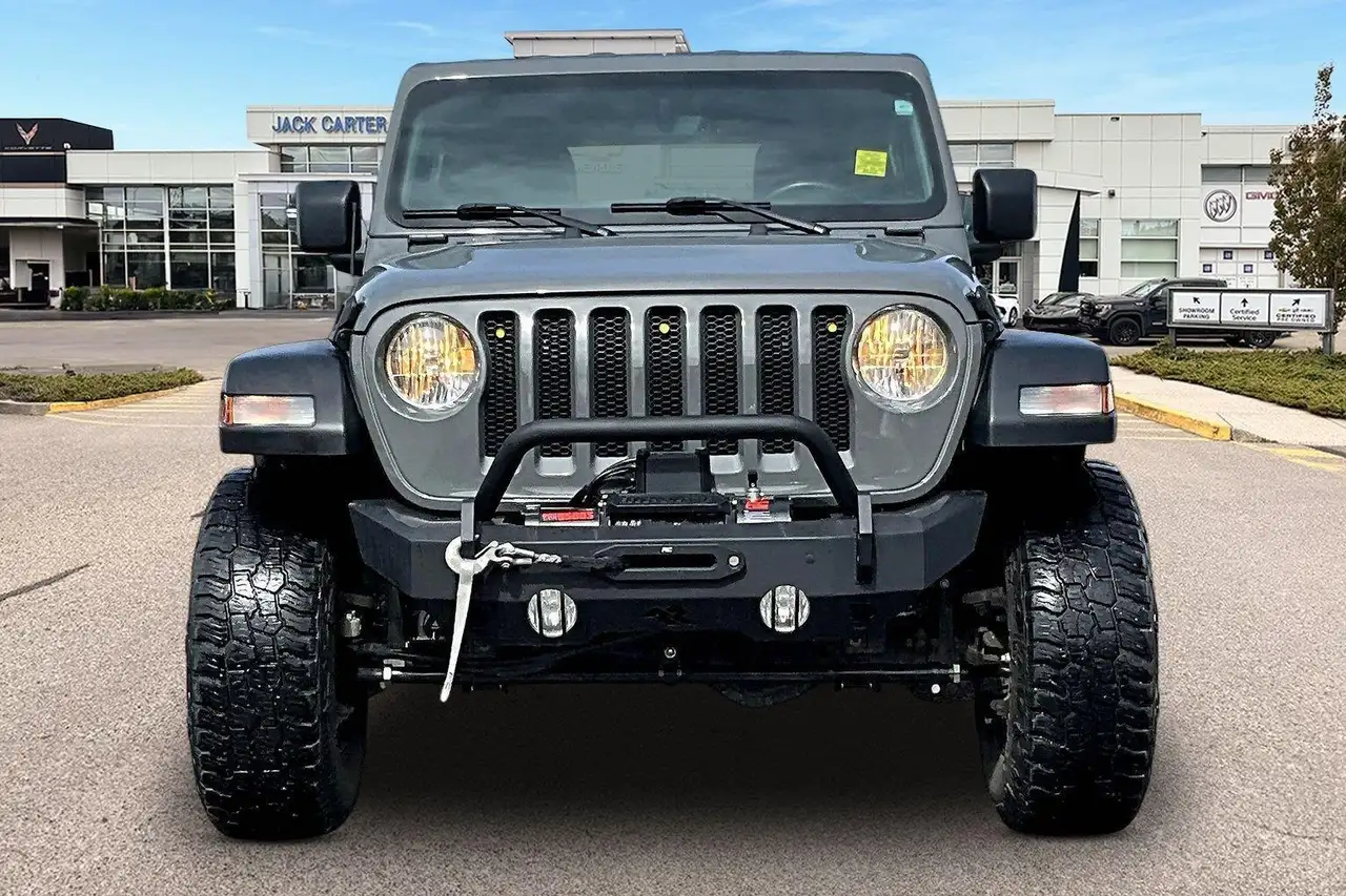 Jeep Wrangler снимка Jeep Wrangler