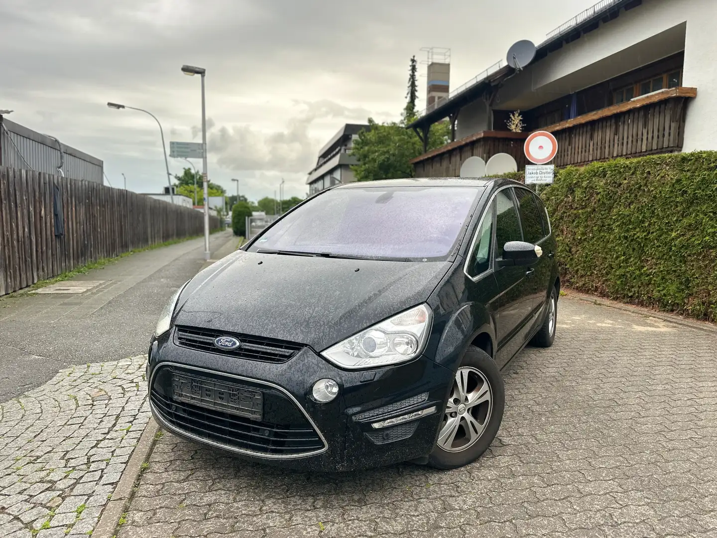 Ford S-Max Titanium*Automatik*Navi*SZH*PDC vo+hi*Bi-Xenon* - 1