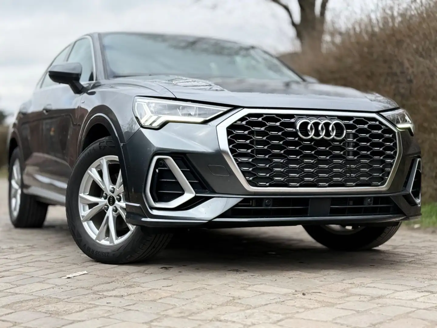 Audi Q3 Sportback 35 2.0 tdi S line edition VIRTUAL KAMERA Grigio - 1