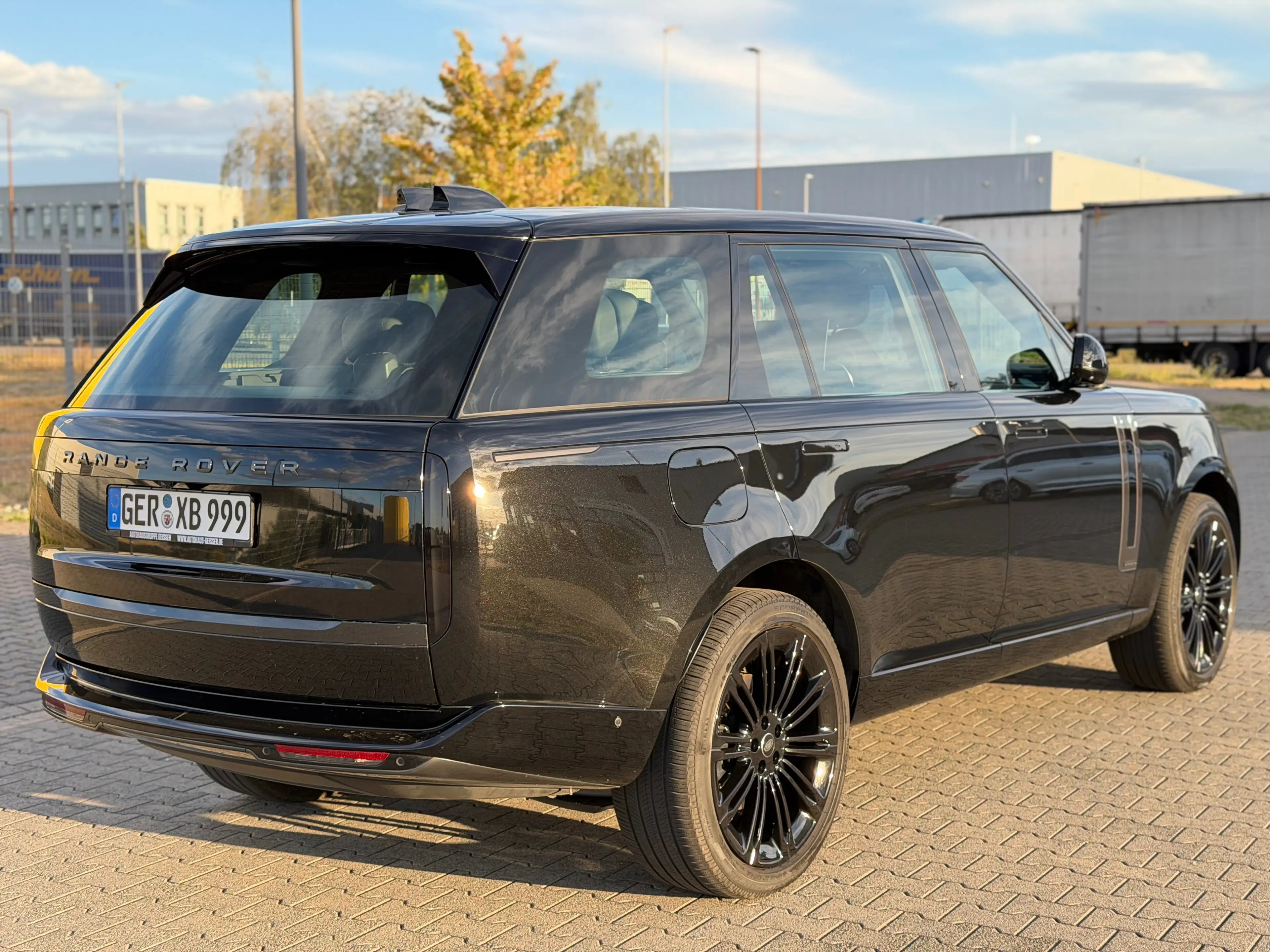 Land Rover Range Rover Autobiography (LWB) — photo 9